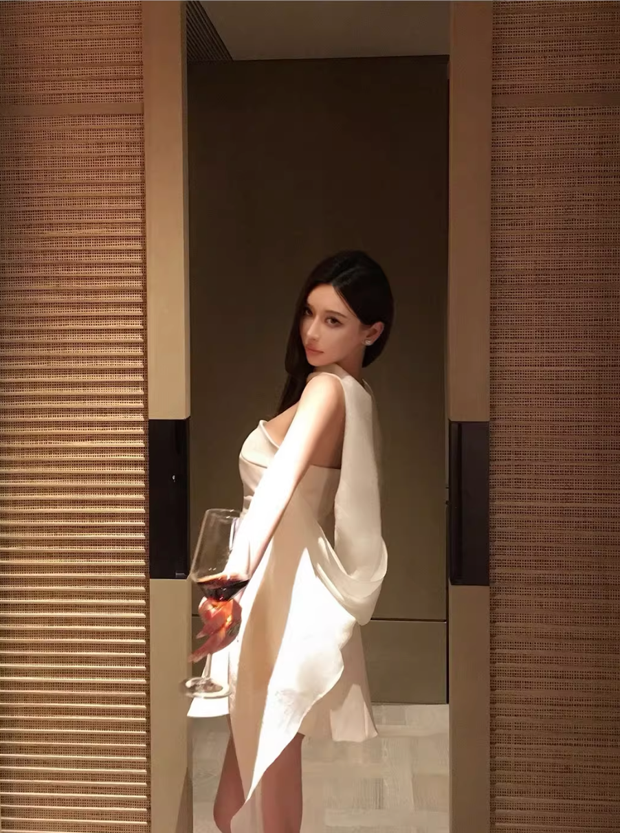 OFF-SHOULDER WHITE RIBBON MINI DRESS