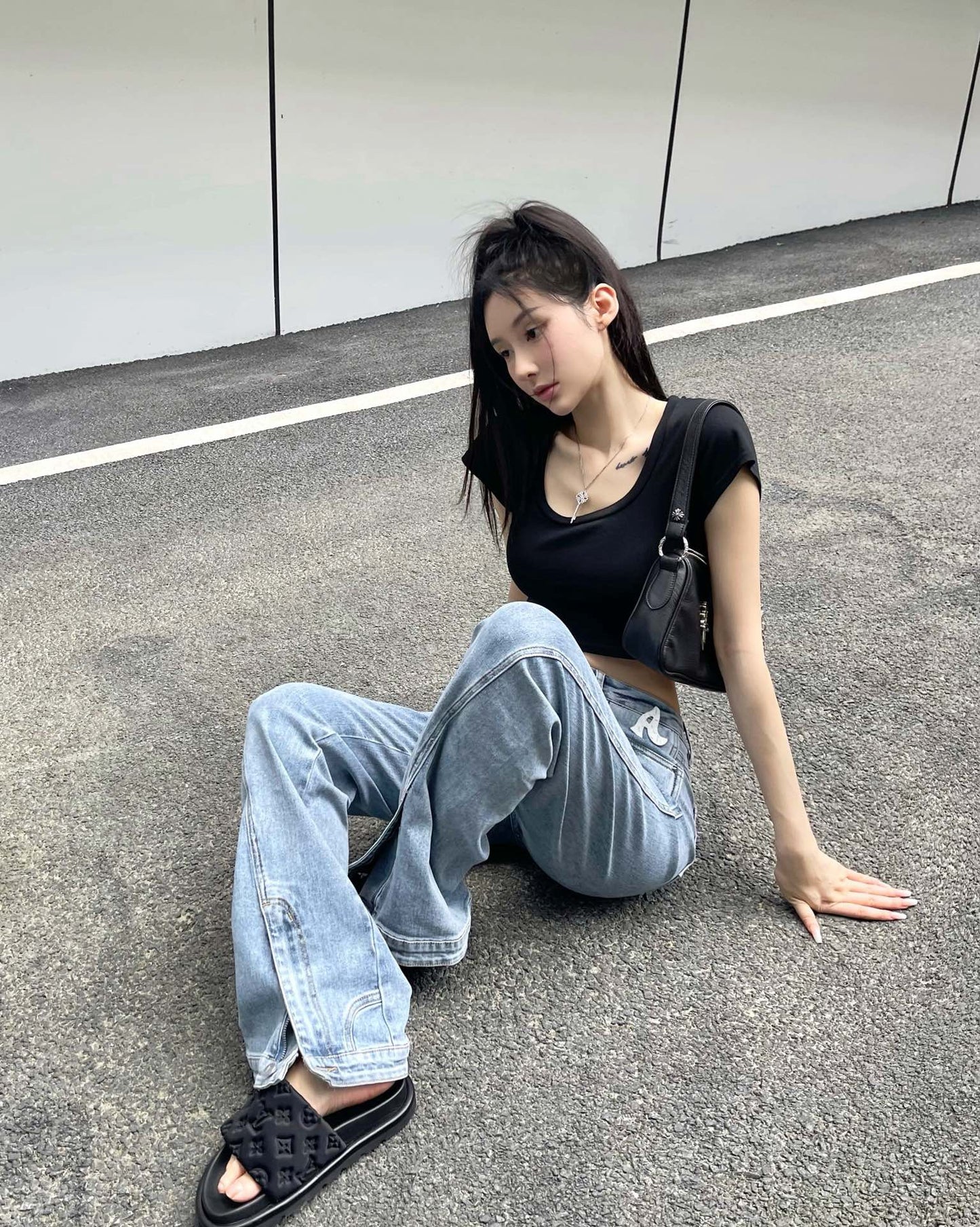 ICE BLUE ZIP BOOT CUT DENIM