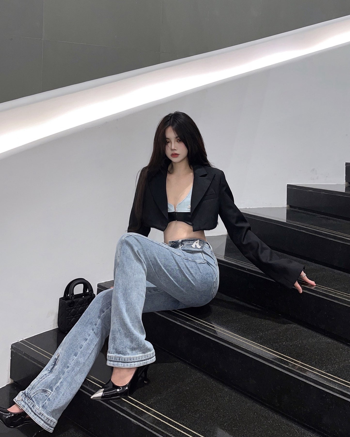 ICE BLUE ZIP BOOT CUT DENIM