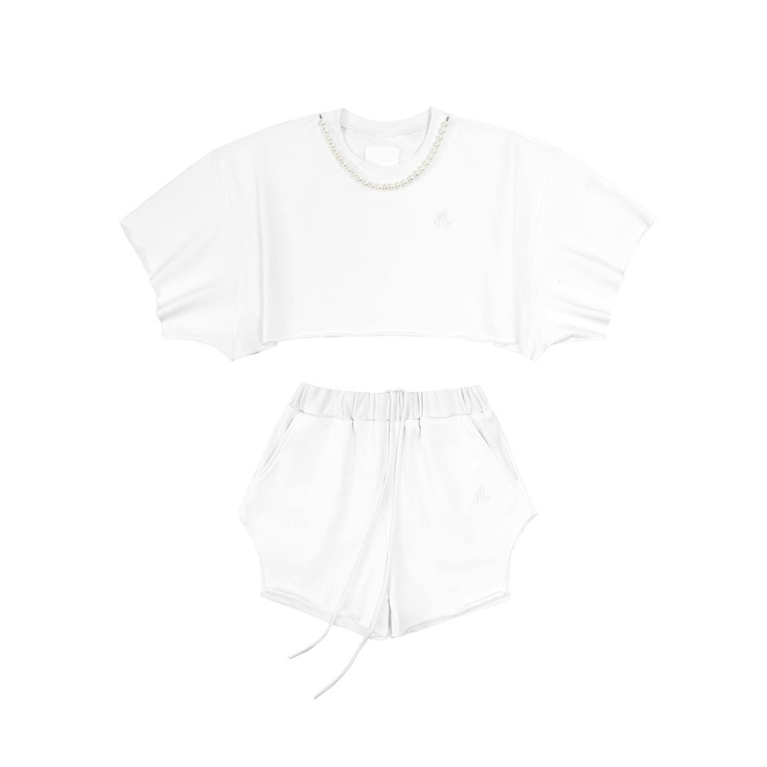 PEARL NECKLACE CROPPED SWEAT SHORTS SET UP