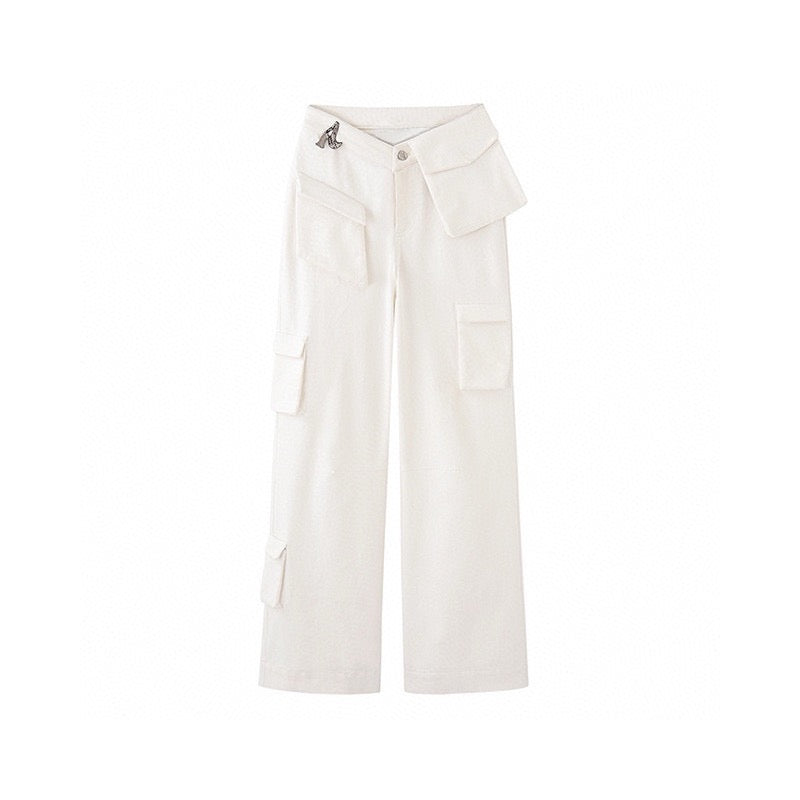 RHINESTONE LOGO TEE & KAKUS GARGO PANTS