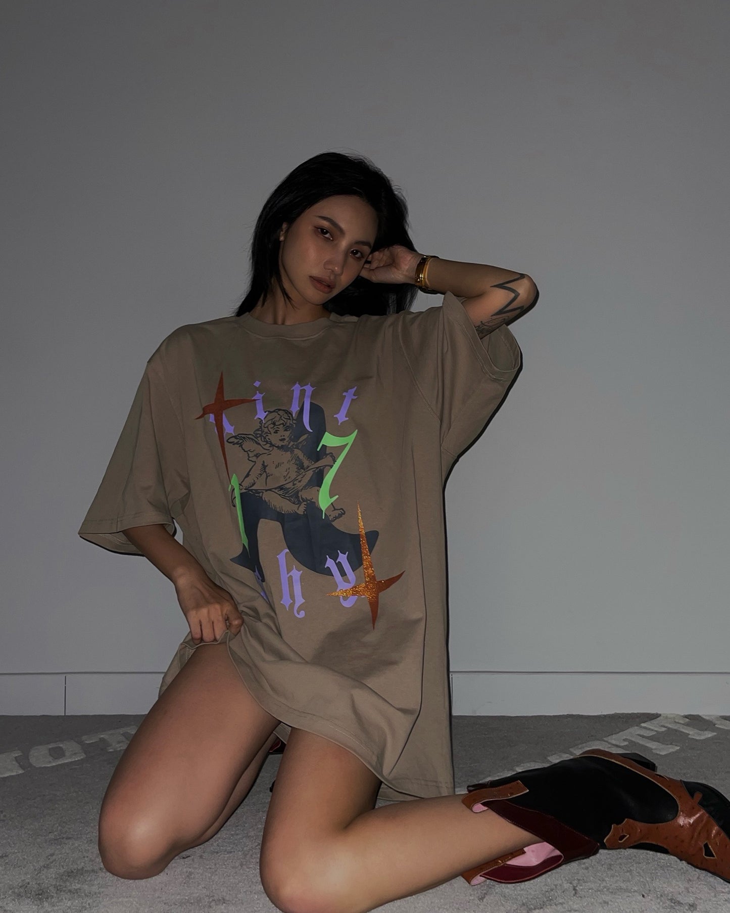 GLITTER CELEBRATION TEE( 3 COLORS )