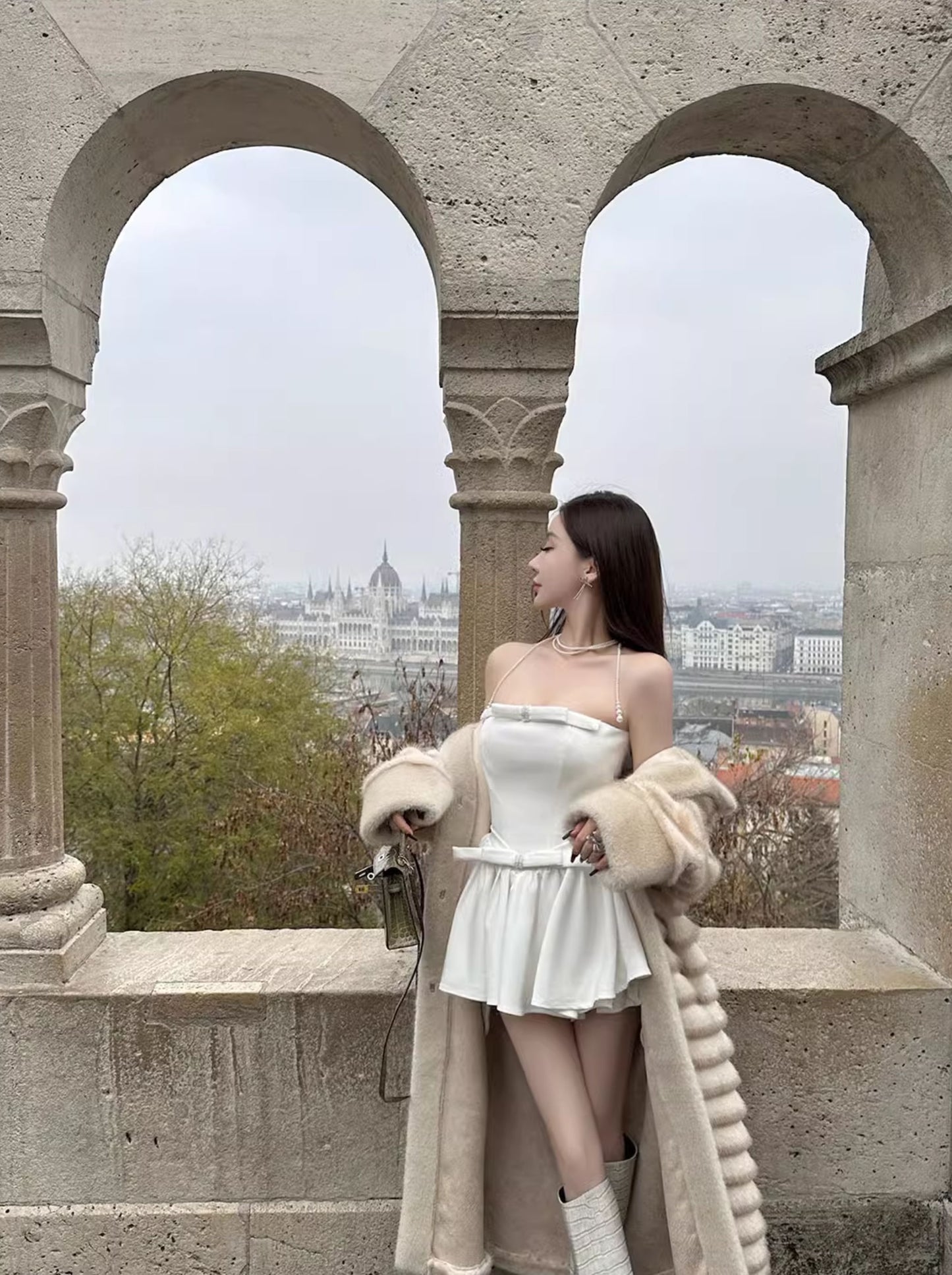 ONE SHOULDER RIBBON STRAPLESS DRESS