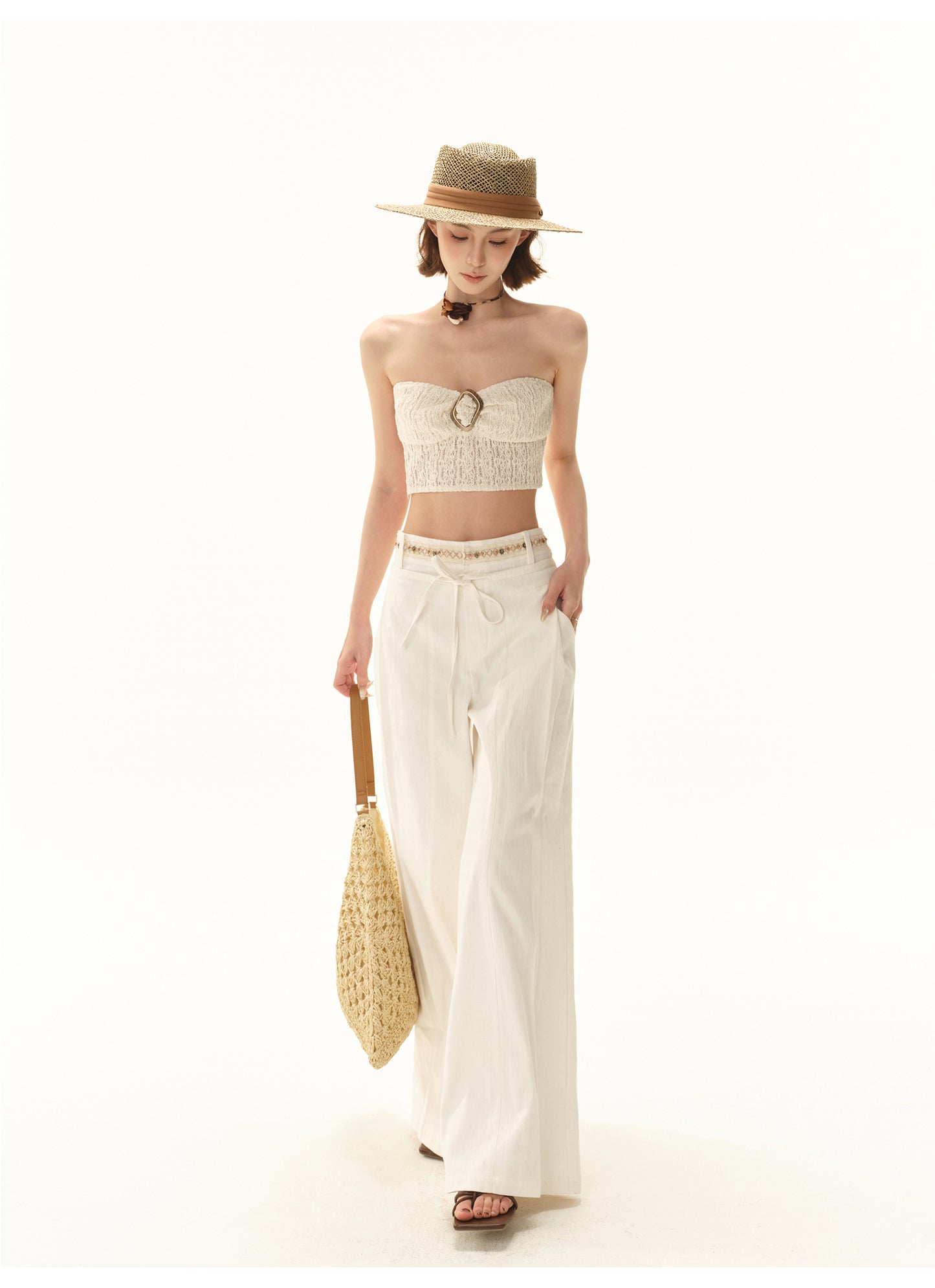 3D TEXTURED KNIT STRAPLESS CROP TOP