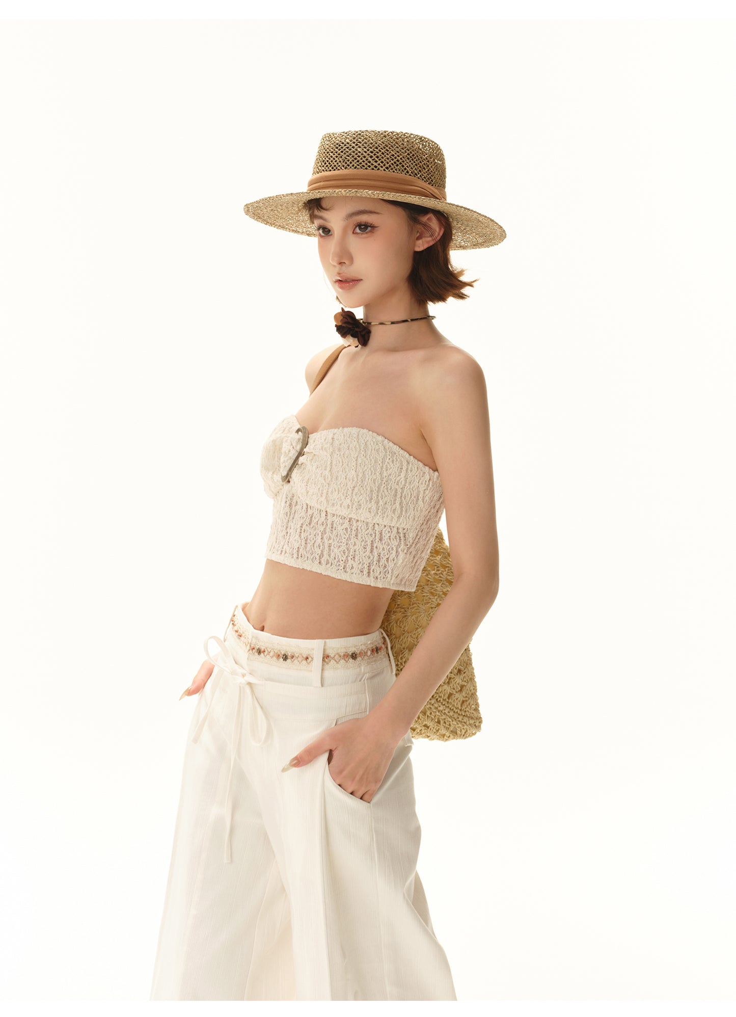 3D TEXTURED KNIT STRAPLESS CROP TOP