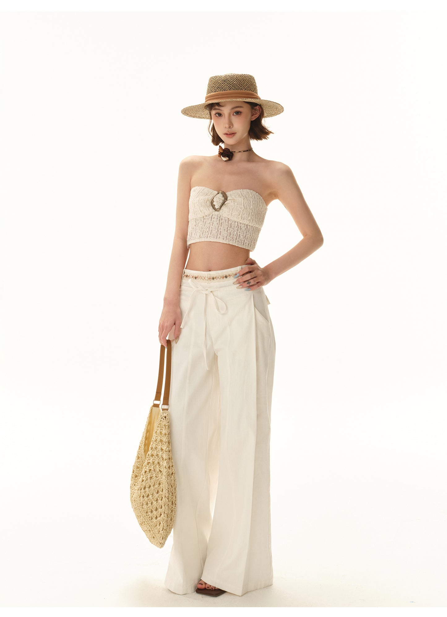 3D TEXTURED KNIT STRAPLESS CROP TOP