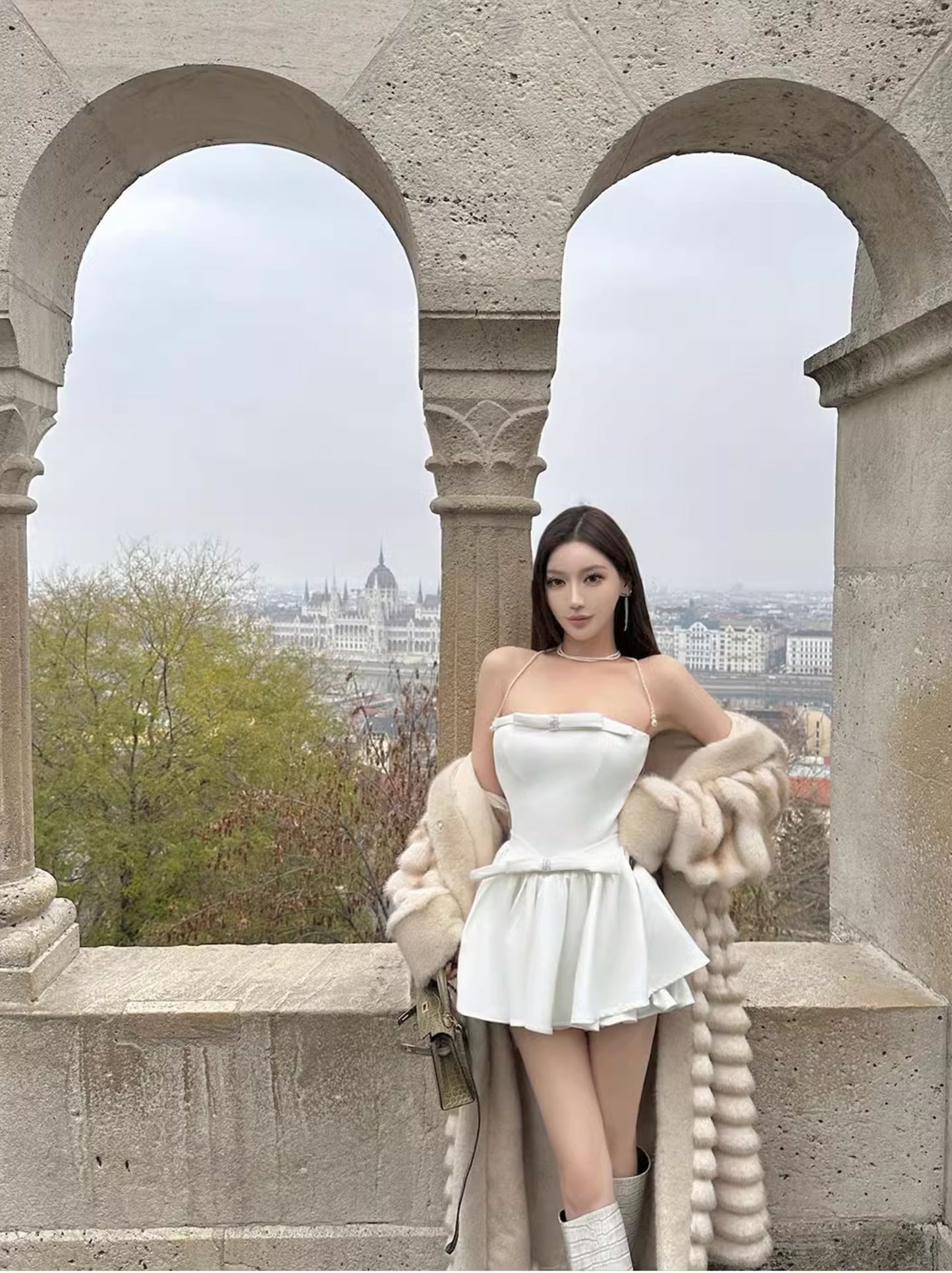 ONE SHOULDER RIBBON STRAPLESS DRESS