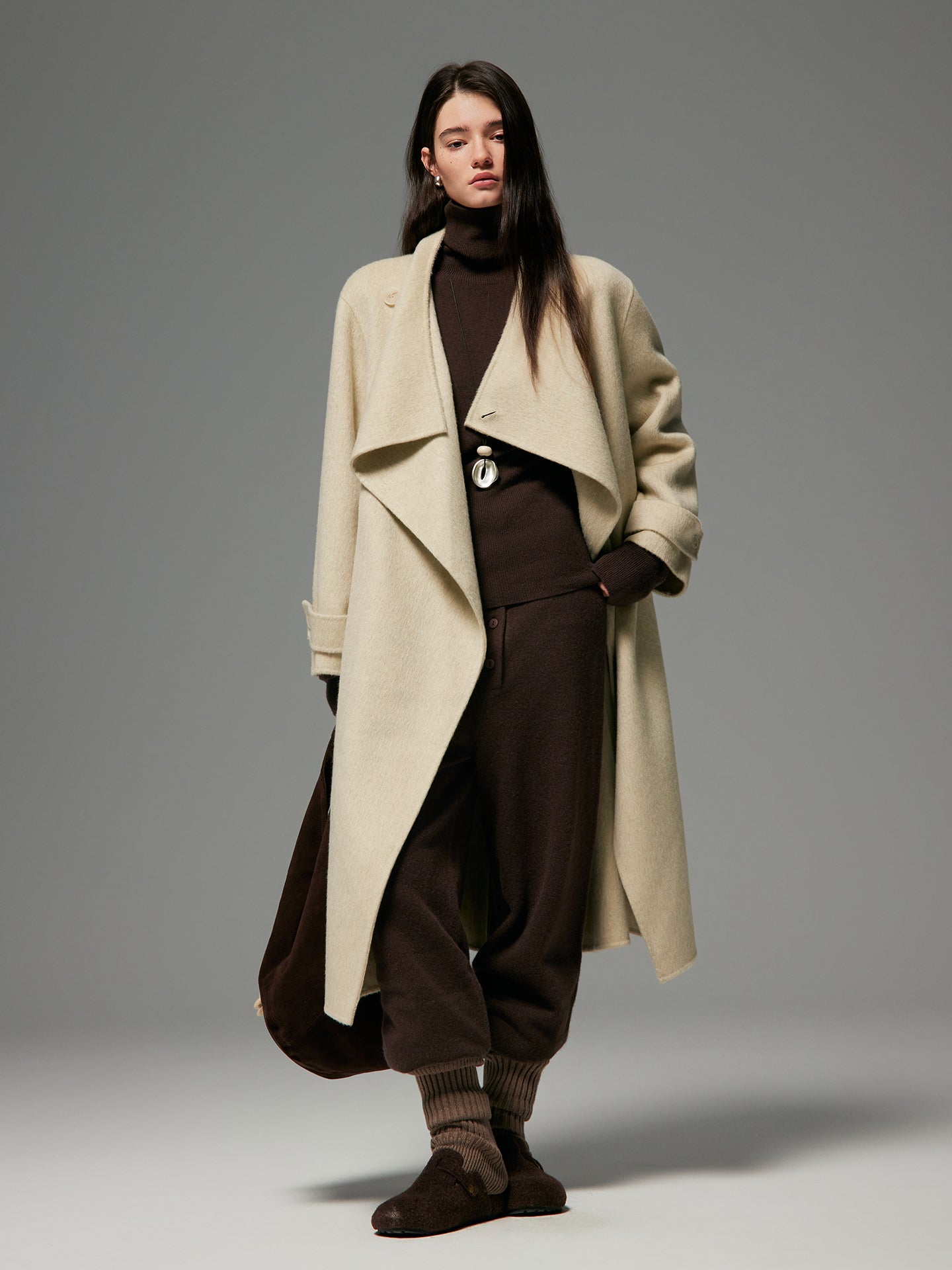 INTELLECTUAL SCARF COLLAR WOOL COAT