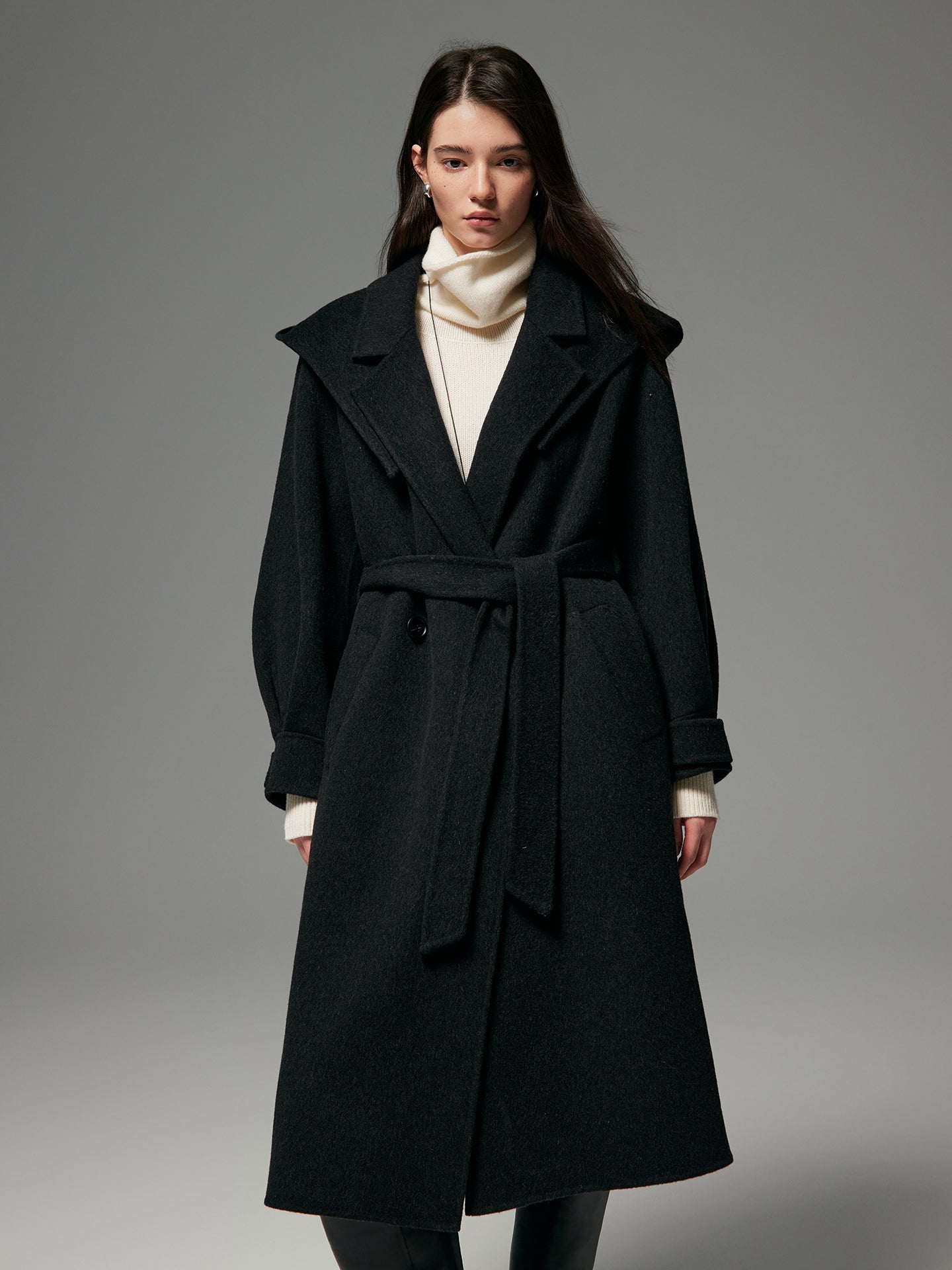 DETACHABLE HOOD DESIGN TWO-PIECE COAT