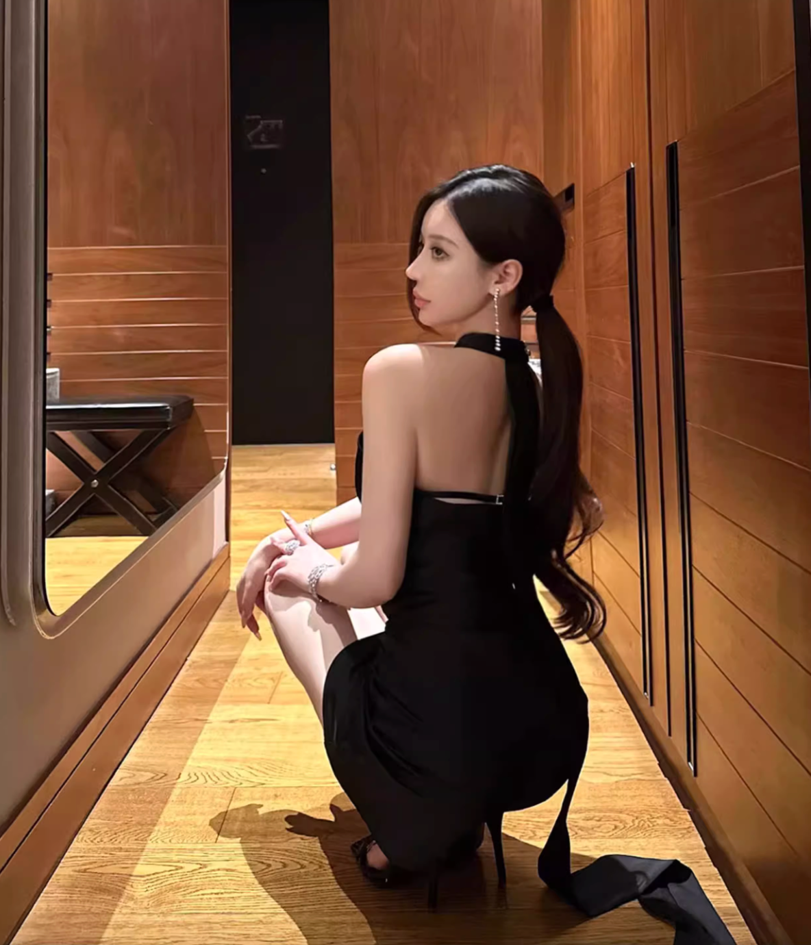 SEXY BACKLESS WAIST-HUGGING HIP DRESS