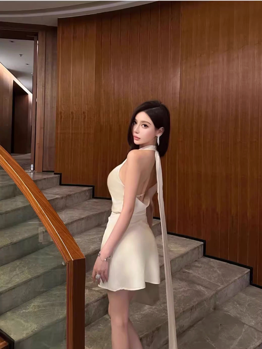 SEXY BACKLESS WAIST-HUGGING HIP DRESS