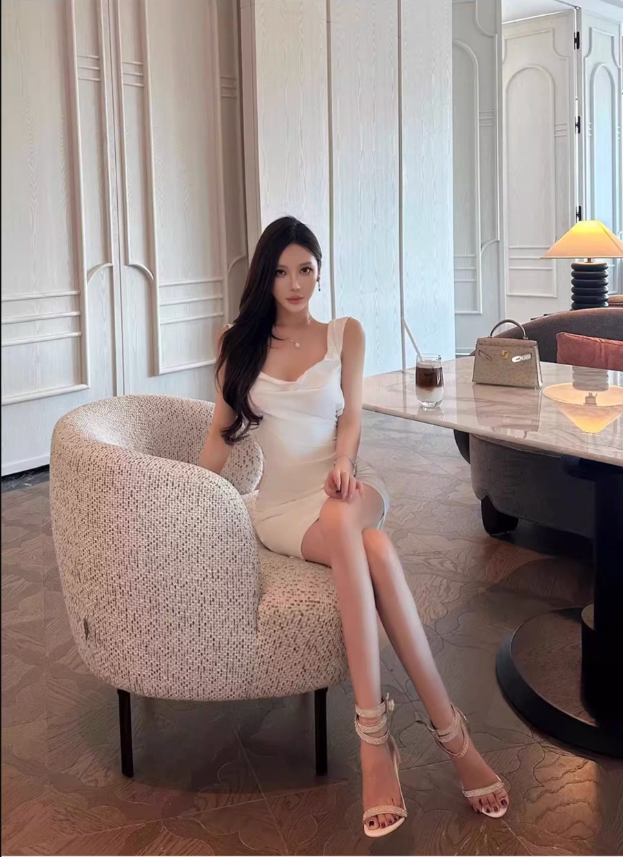 CELEBRITY STYLE SLIM WAIST HIP DRESS
