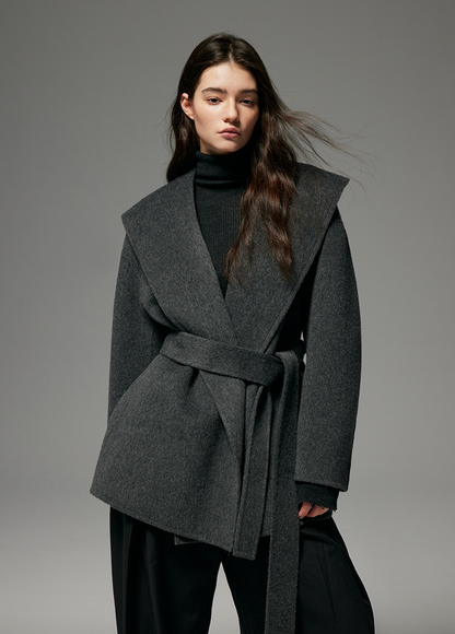 MERINO WOOL PRECISION SHORT COAT