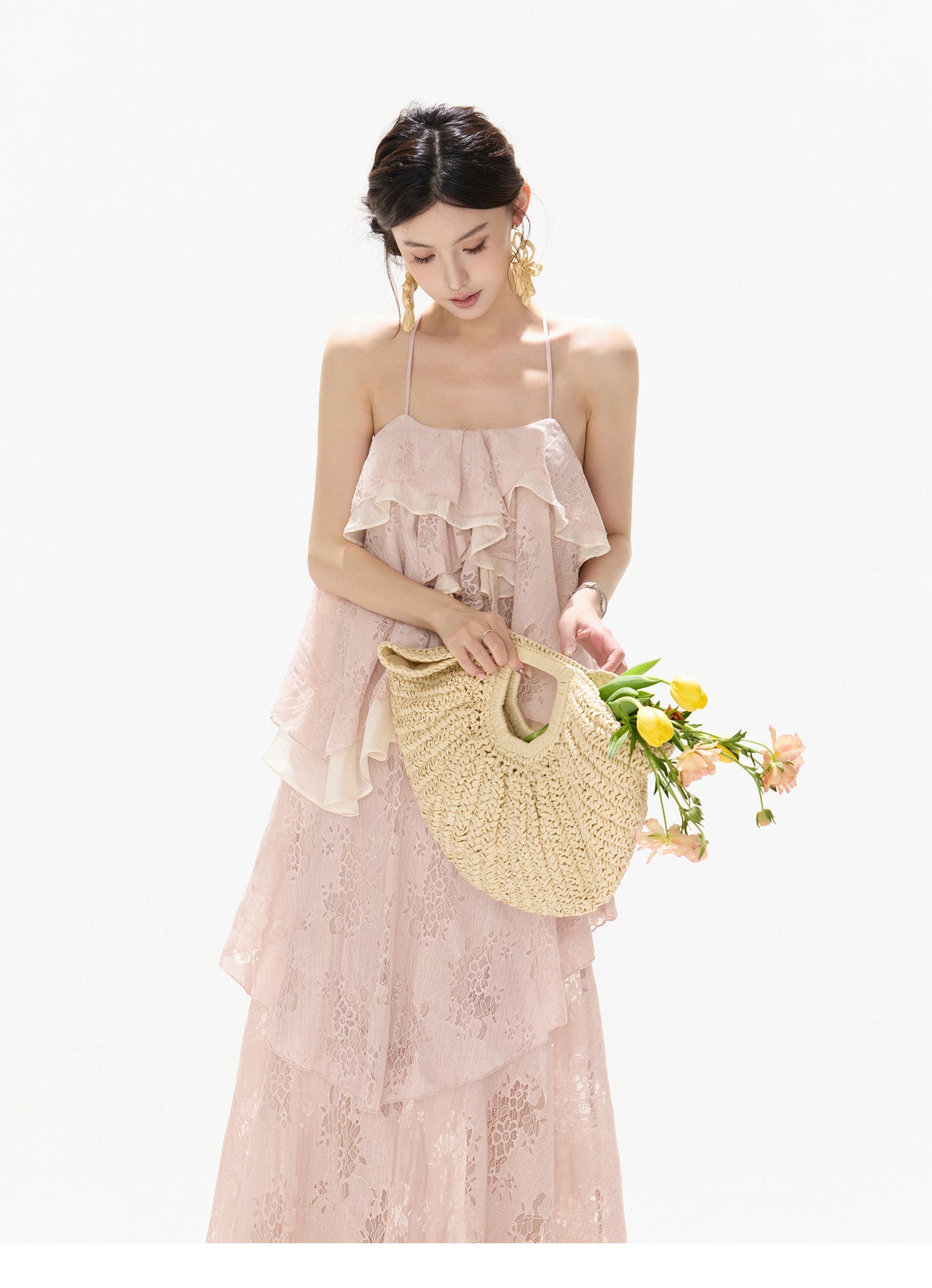 【日本在庫 】FRENCH LACE TIERED RUFFLE MAXI DRESS