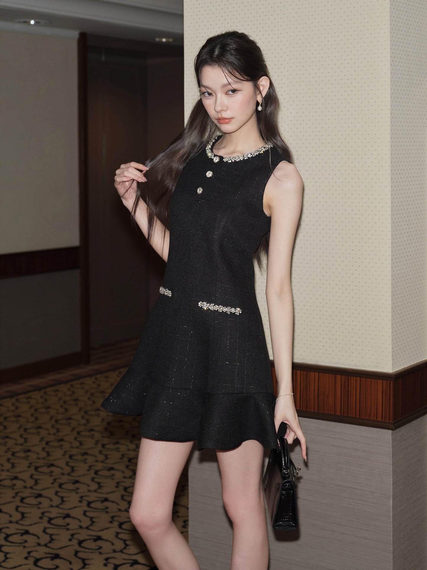 CELEBRITY STYLE BLACK DIAMOND COLLAR DRESS