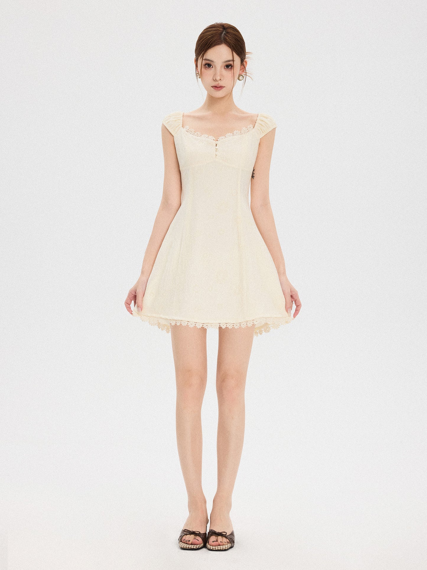 CHUNYU STYLE BEIGE LACE DRESS