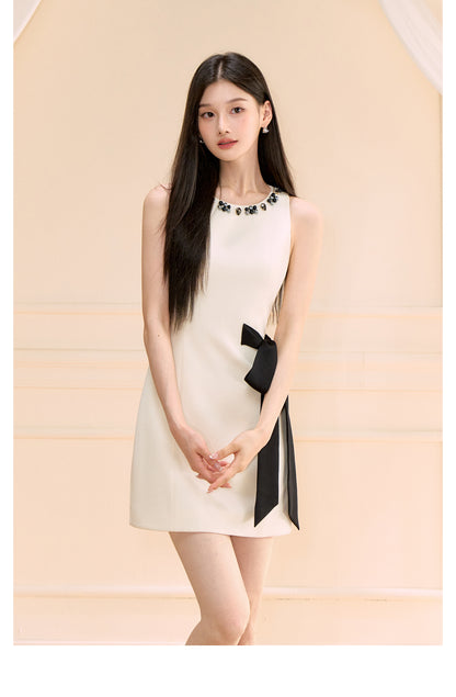 CREAMY ELEGANT SLEEVELESS DRESS