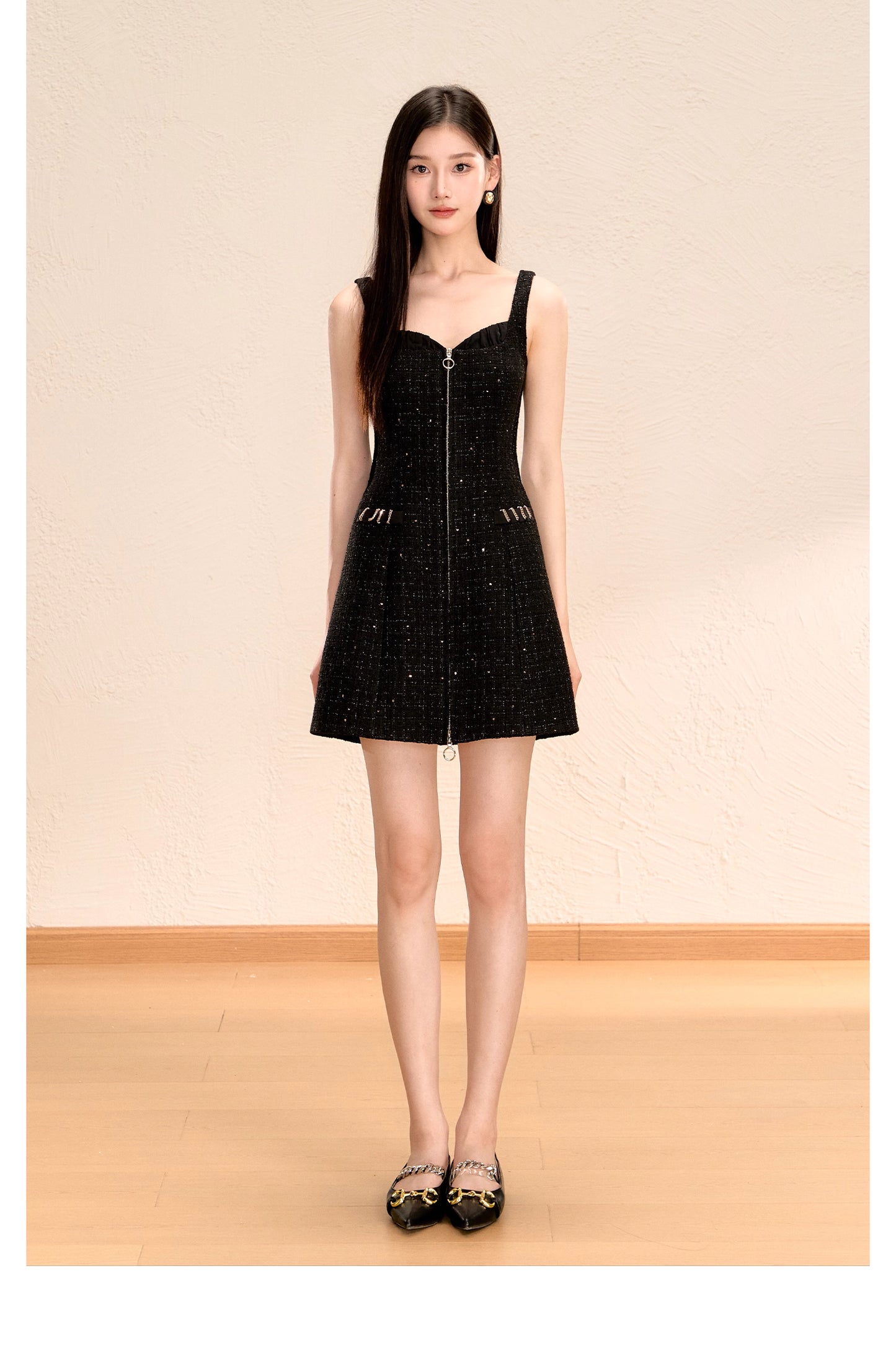 HEART-NECKLINE SLIMMING MLB DRESS