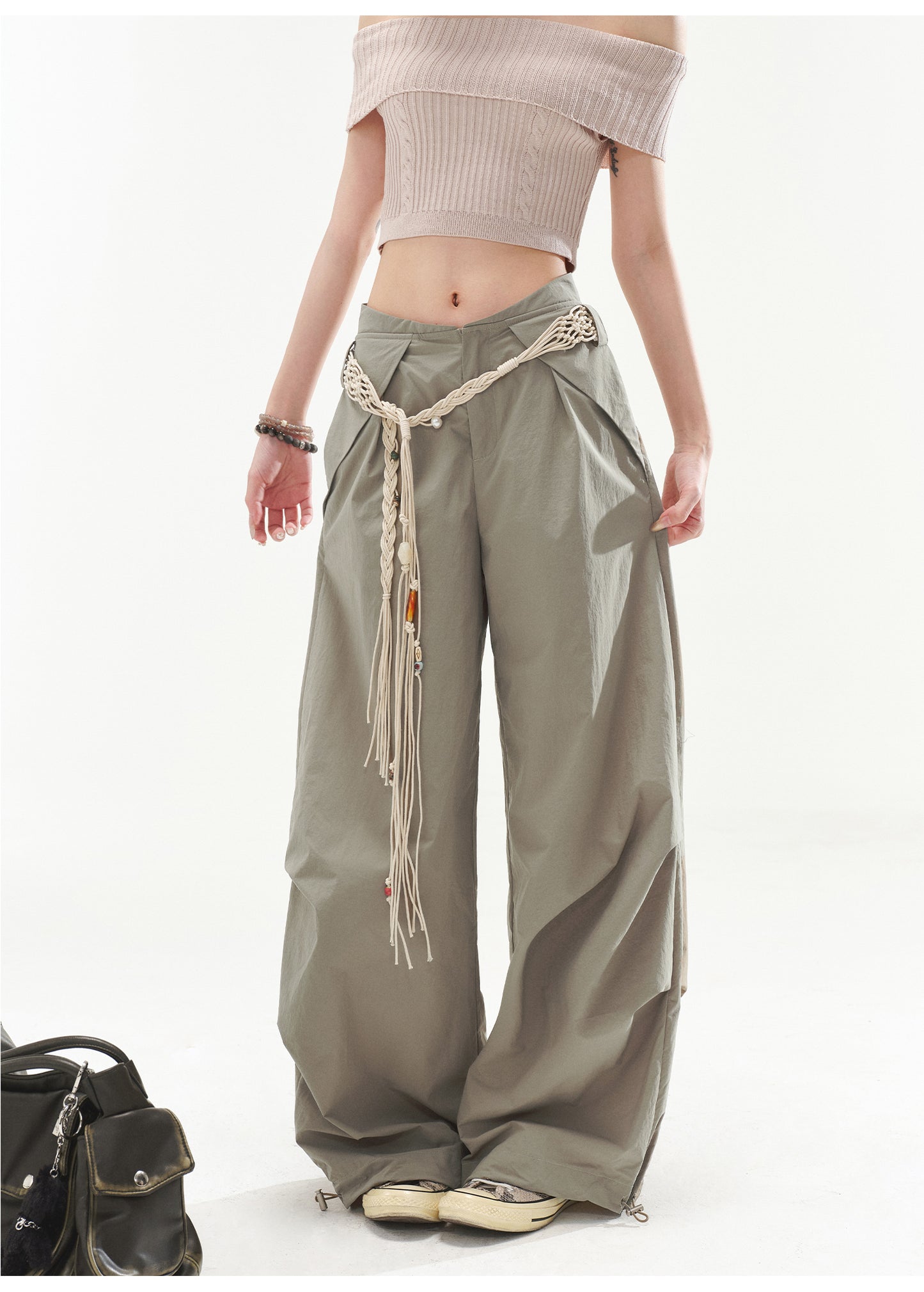 RETRO OFF-SHOULDER CABLE CROP TOP & LOW WAIST CARGO LOOSE PANTS