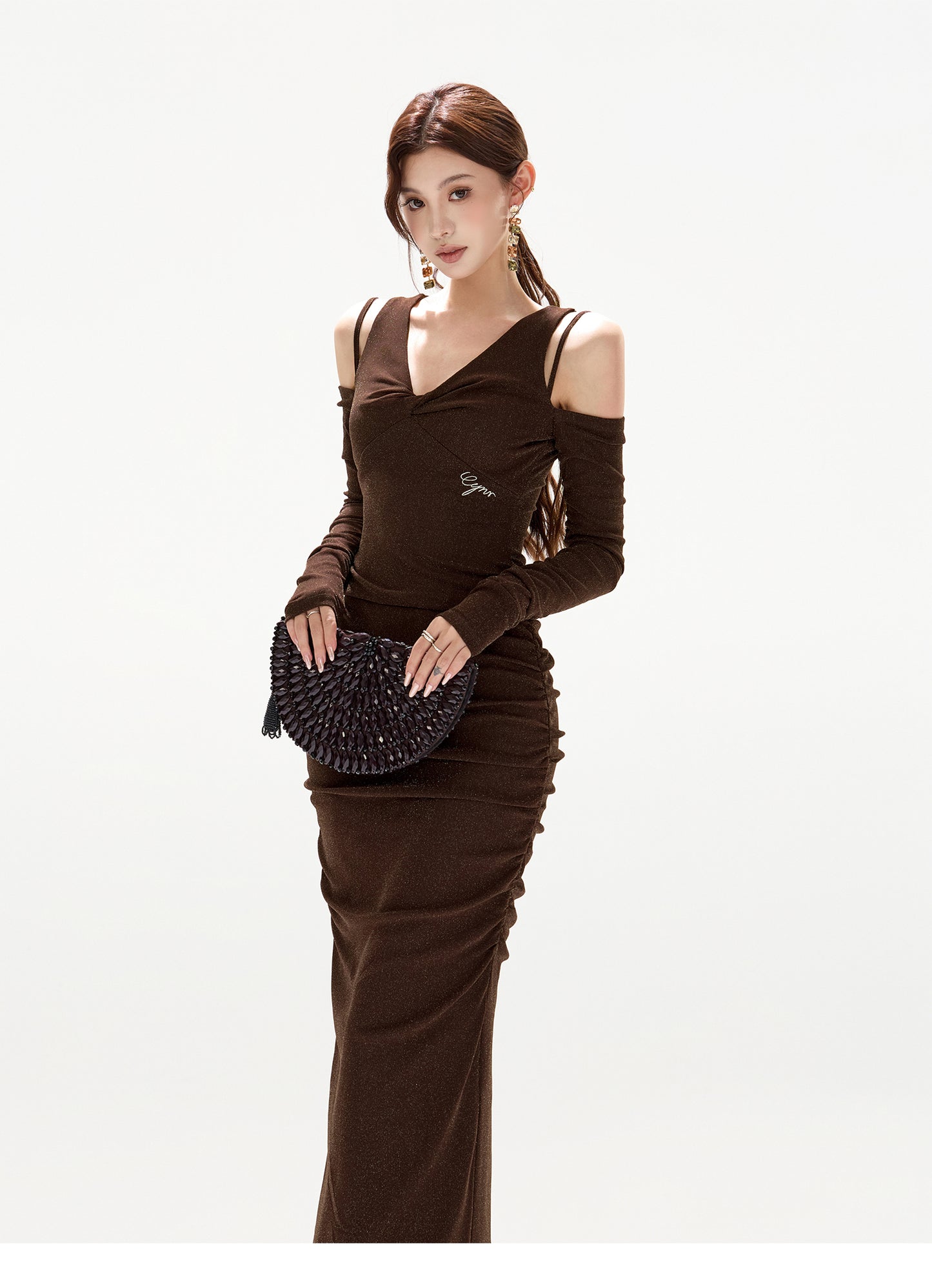 ELEGANT OFF-SHOULDER KNIT DRESS