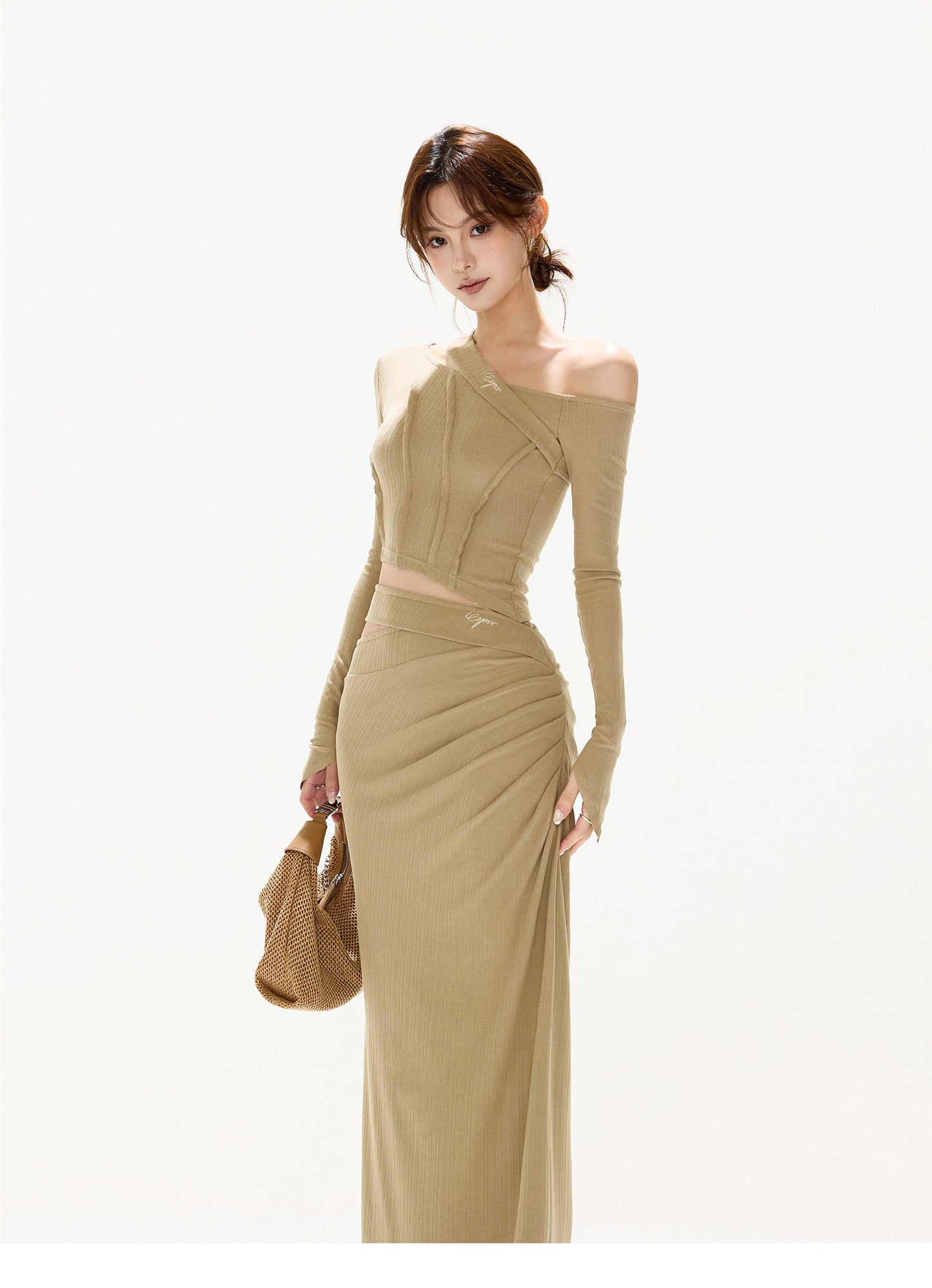 ELEGANT ASYMMETRIC KNIT SET