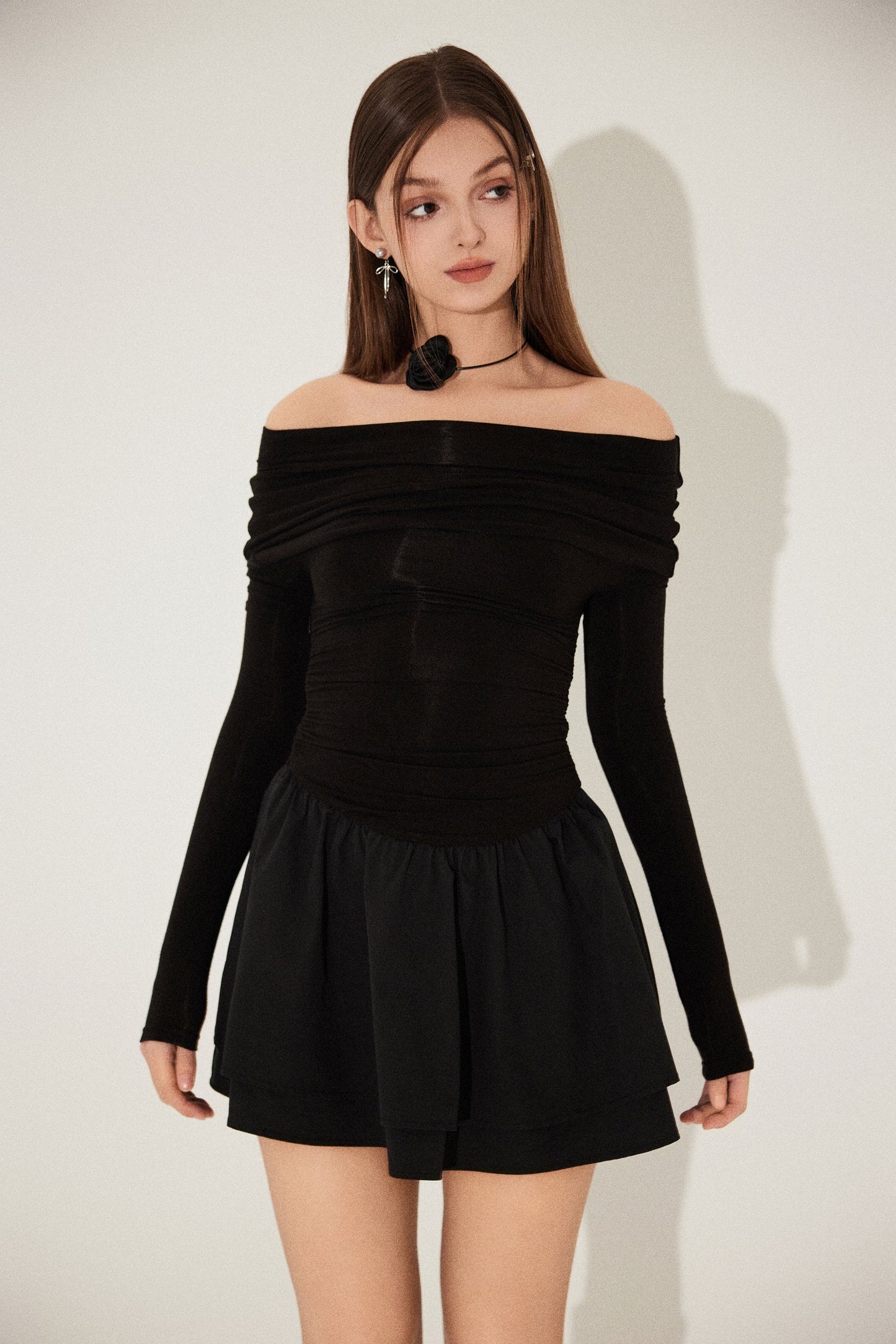 OFF SHOULDER KNITTED WAIST DRESS