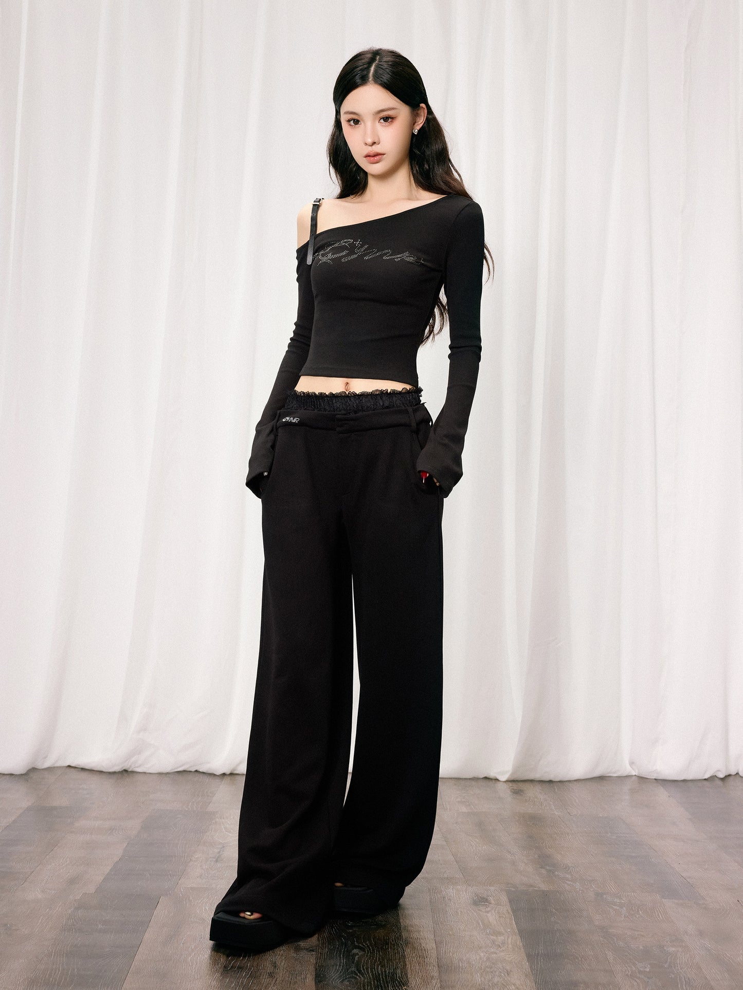 OFF-SHOULDER KNITTED RHINESTONE TOP & LACE PATCHWORK WIDE-LEG PANTS