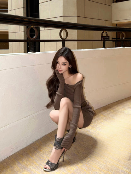 ELEGANT OF KNIT TWO-PIECE SET