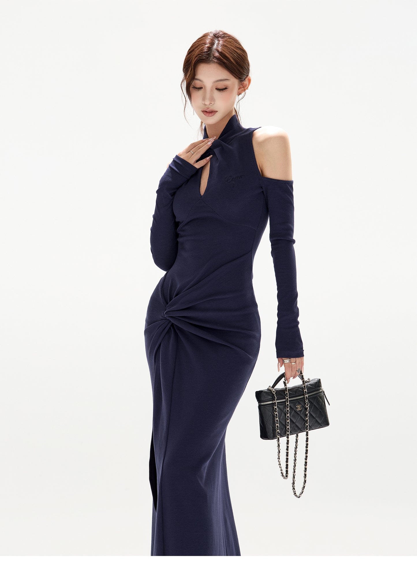 HALTER TWIST KNIT SLIT DRESS