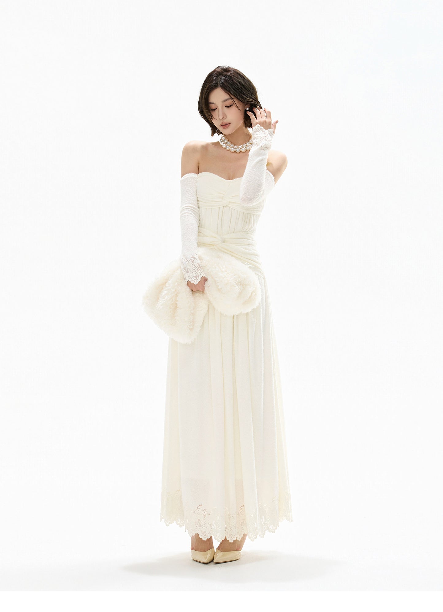 DETACHABLE FUR OFF-SHOULDER GOWN