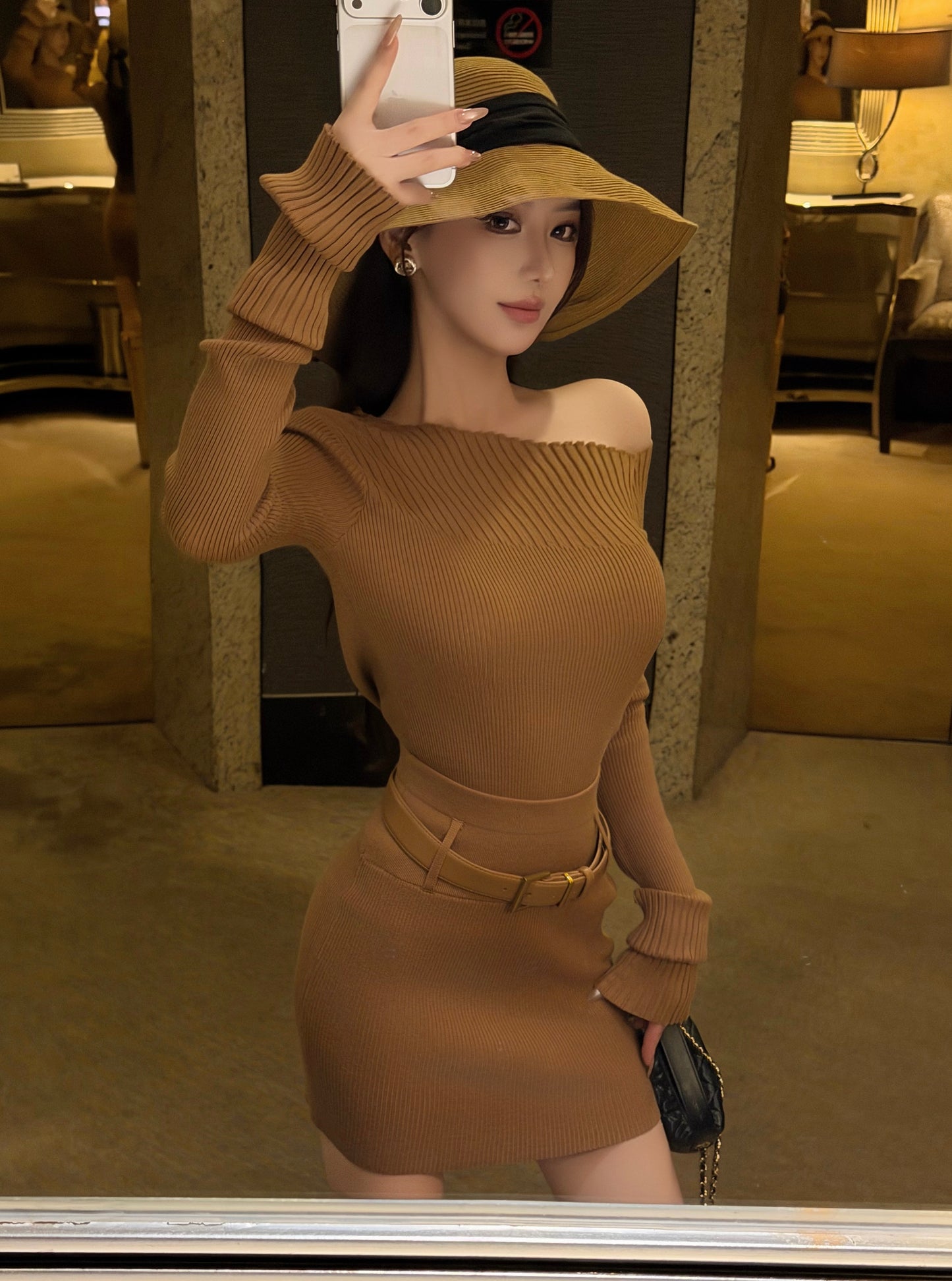 ELEGANT OF KNIT TWO-PIECE SET