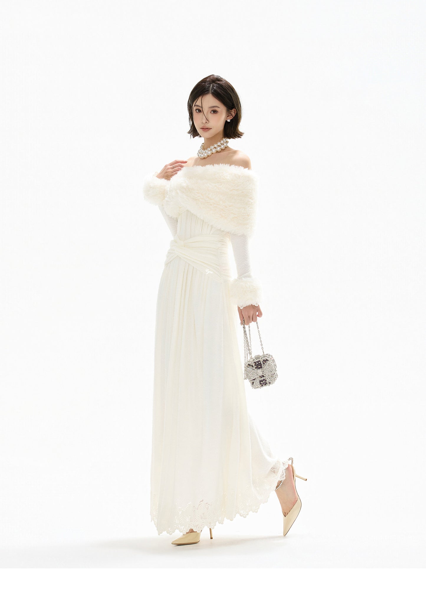 DETACHABLE FUR OFF-SHOULDER GOWN