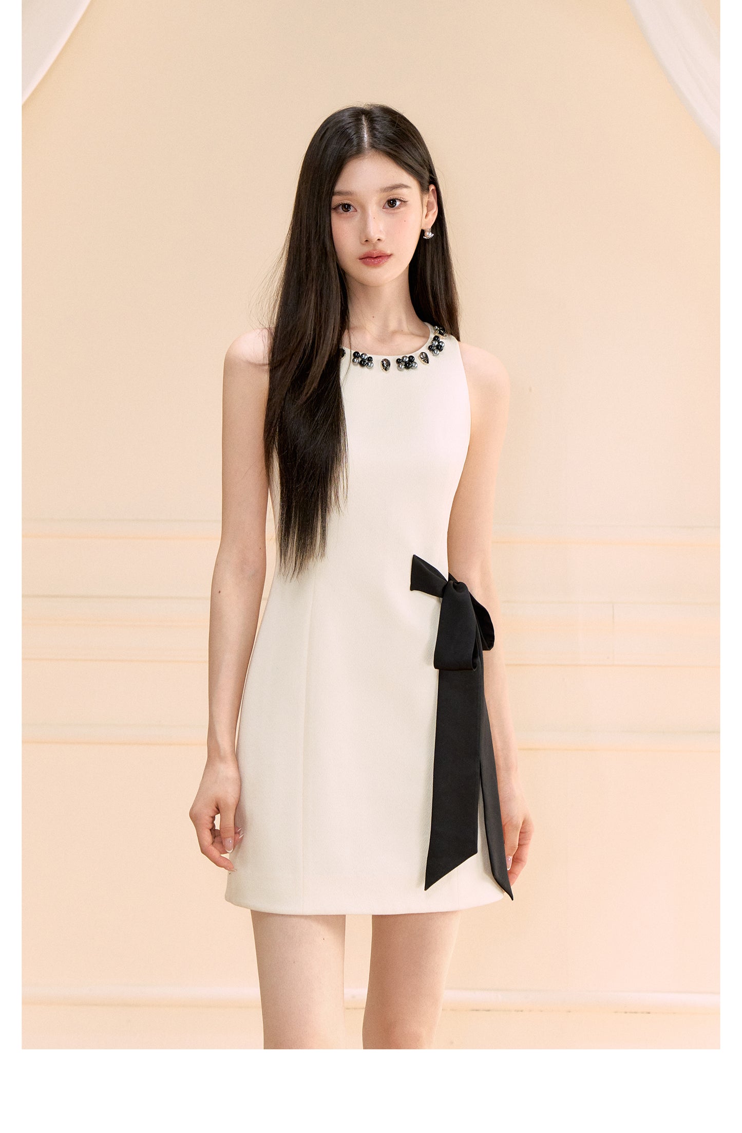 CREAMY ELEGANT SLEEVELESS DRESS