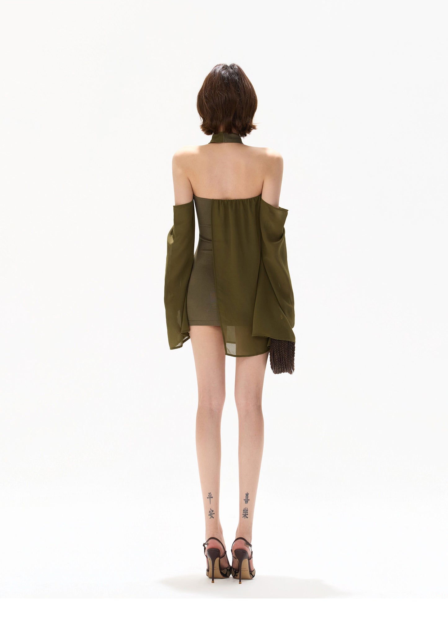 【日本在庫 】HALTER CHIFFON CUTOUT RESORT MINI DRESS