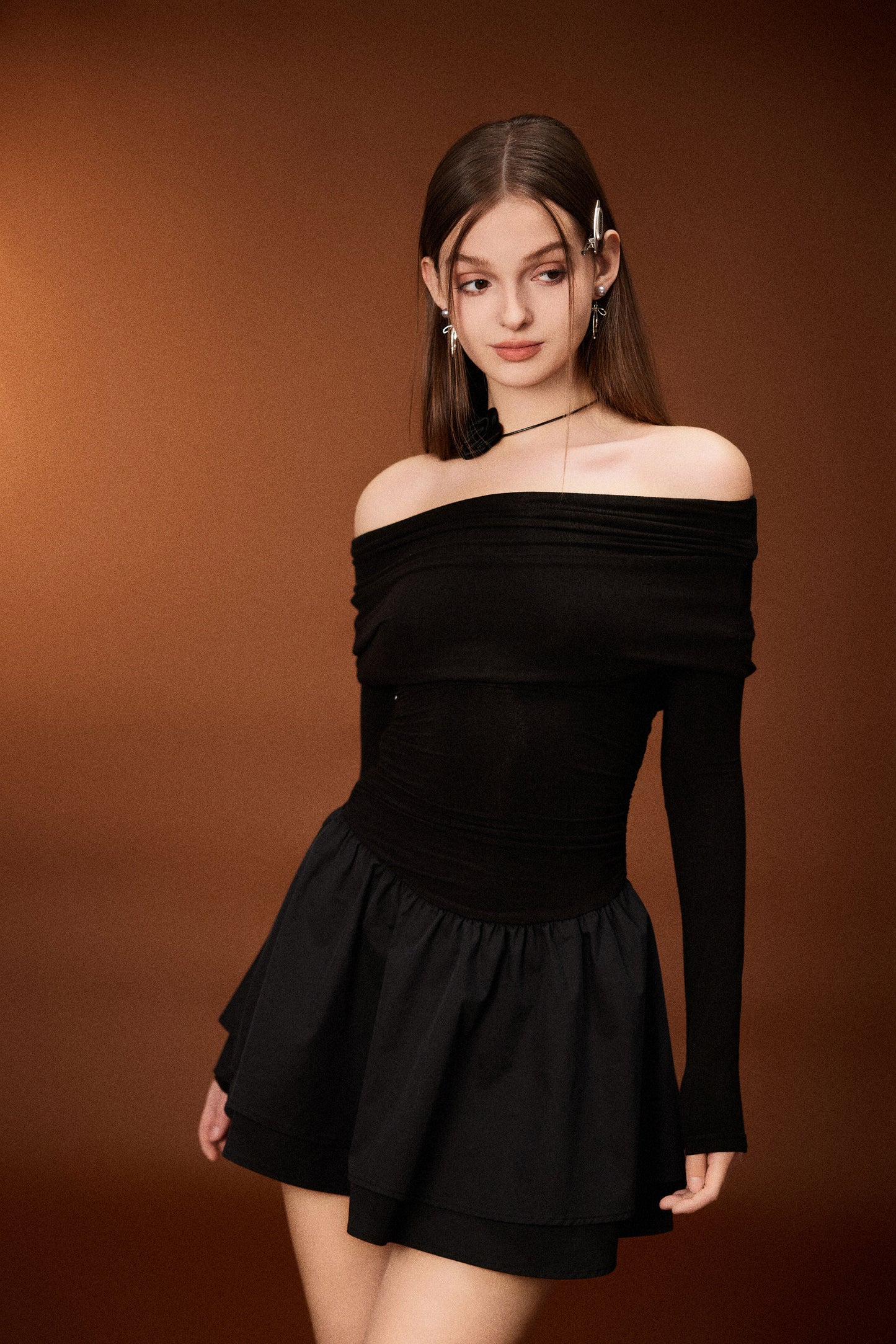 OFF SHOULDER KNITTED WAIST DRESS