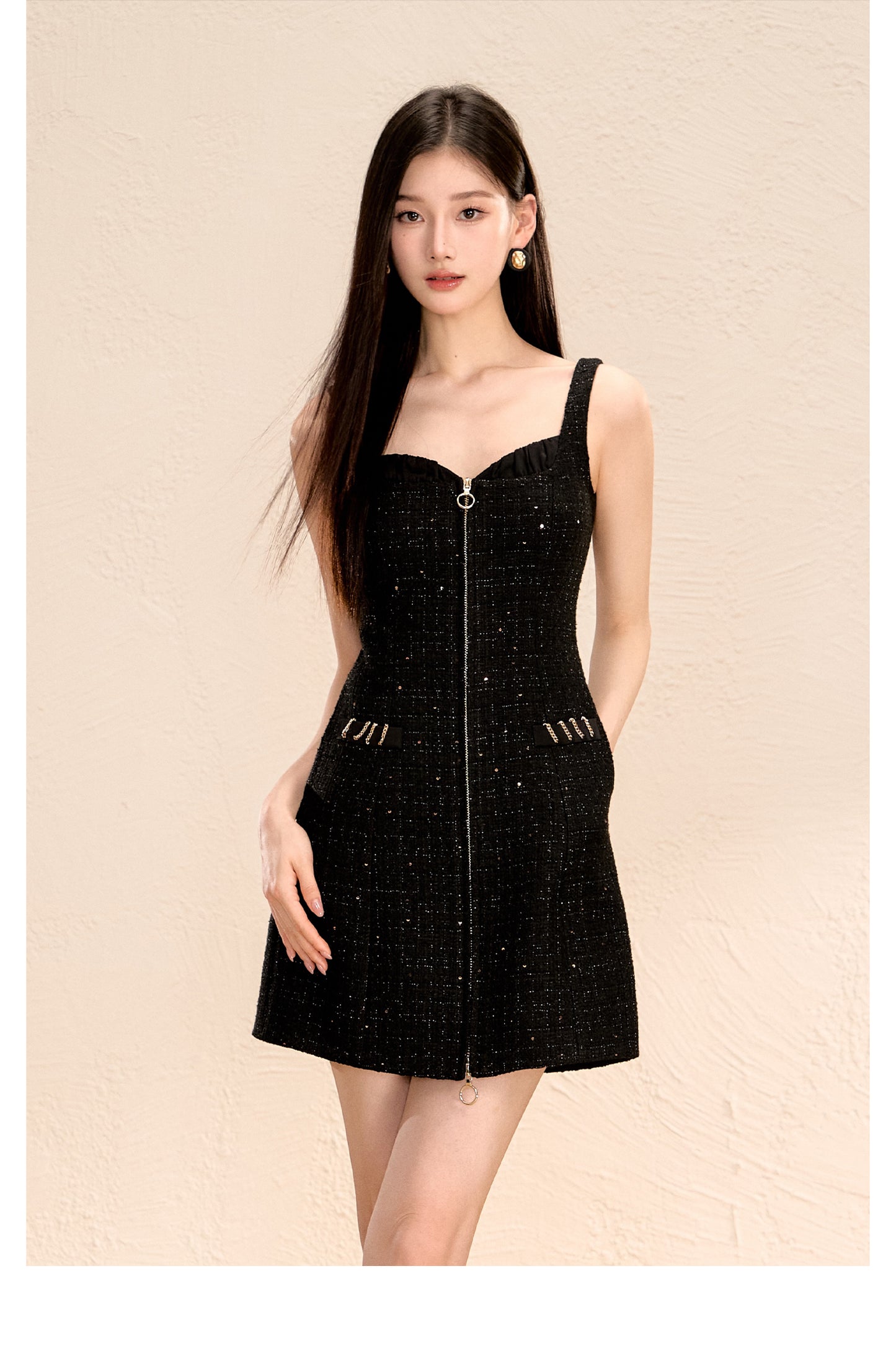 HEART-NECKLINE SLIMMING MLB DRESS