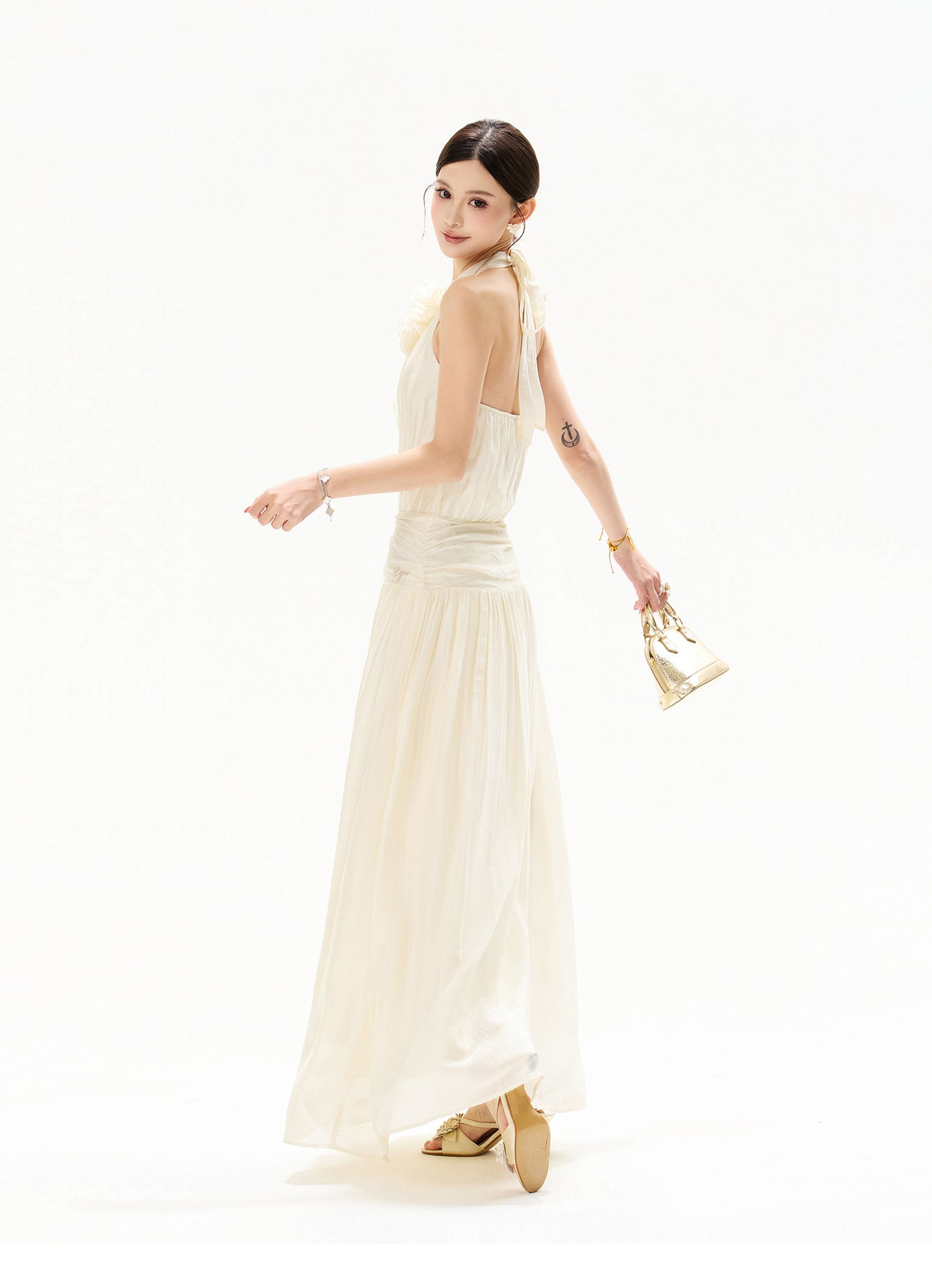 【日本在庫 】FLORAL HALTER CHIFFON MUSE DRESS