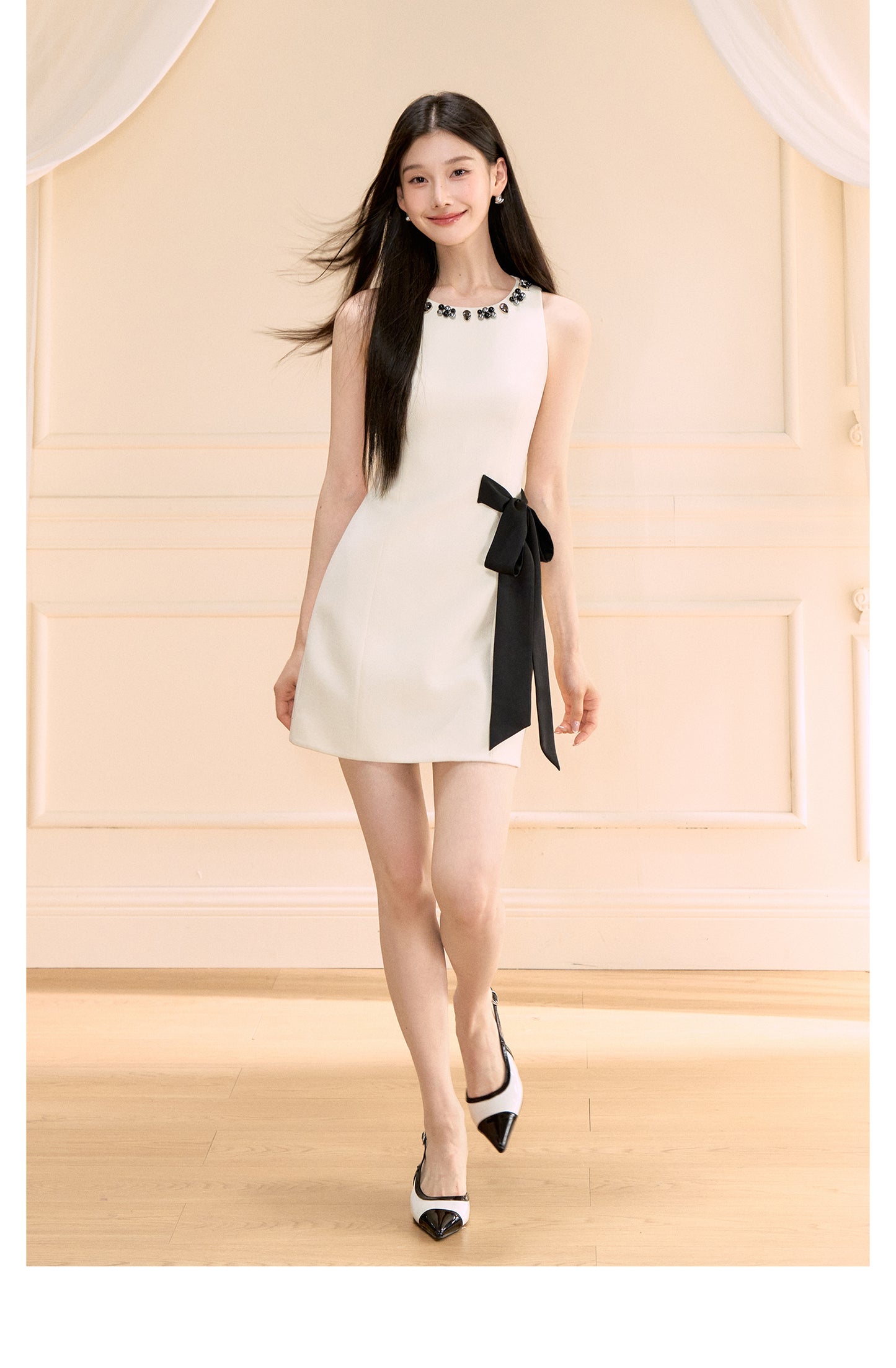 CREAMY ELEGANT SLEEVELESS DRESS