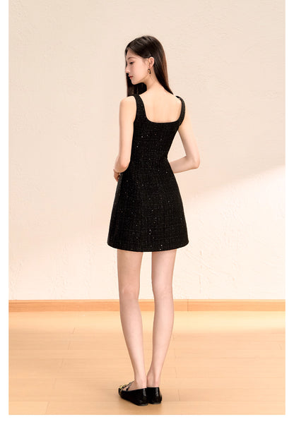 HEART-NECKLINE SLIMMING MLB DRESS