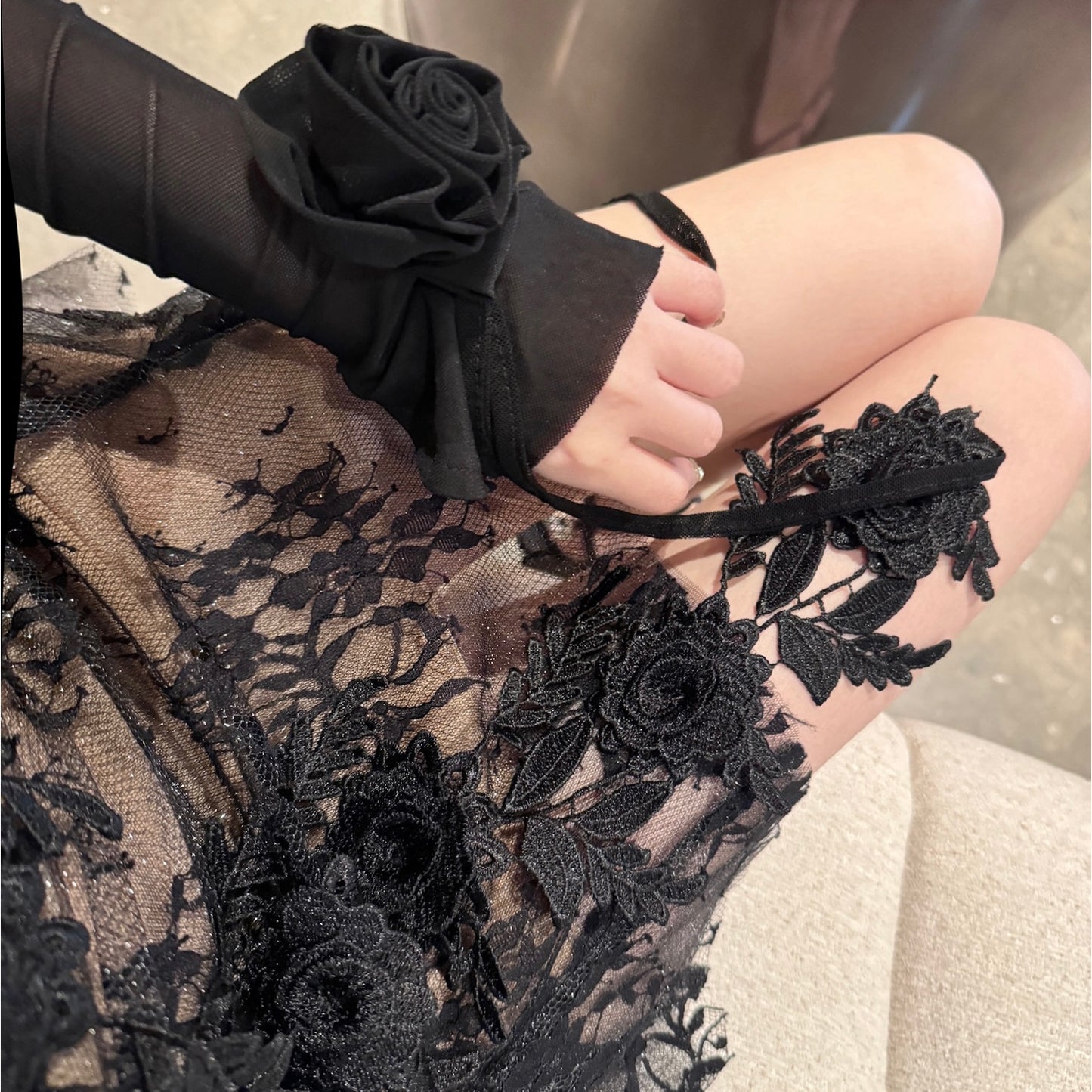 BLACK LACE OFF-SHOULDER HIP DRESS