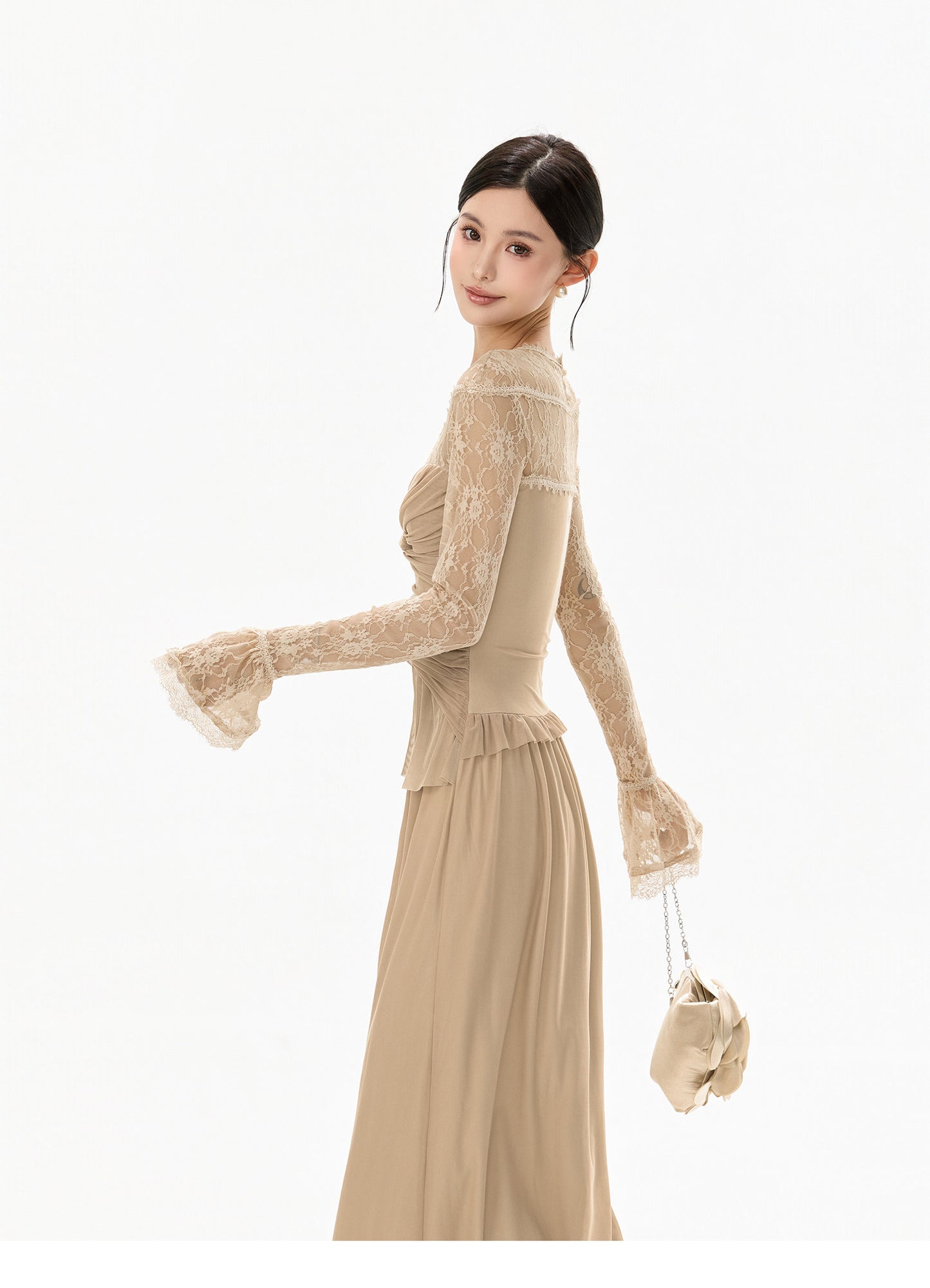 【再入荷予約】TWIST LACE MAXI DRESS