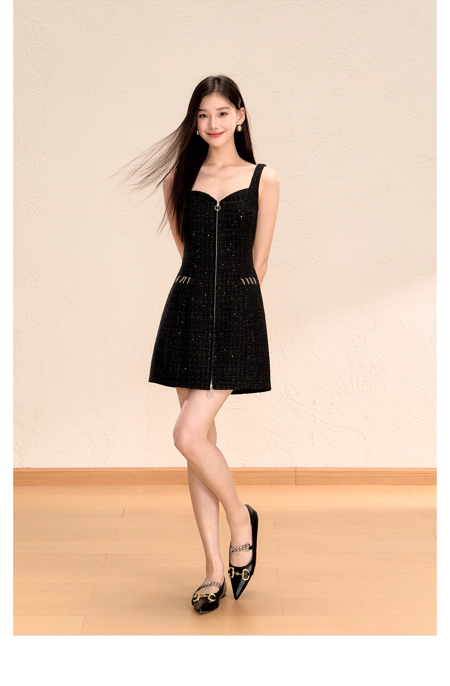 HEART-NECKLINE SLIMMING MLB DRESS