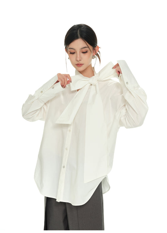 RIBBON LOOSE-FITTING WHITE BLOUSE