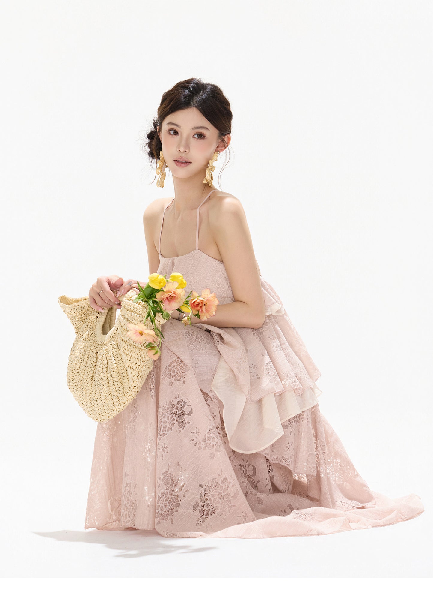 【日本在庫 】FRENCH LACE TIERED RUFFLE MAXI DRESS