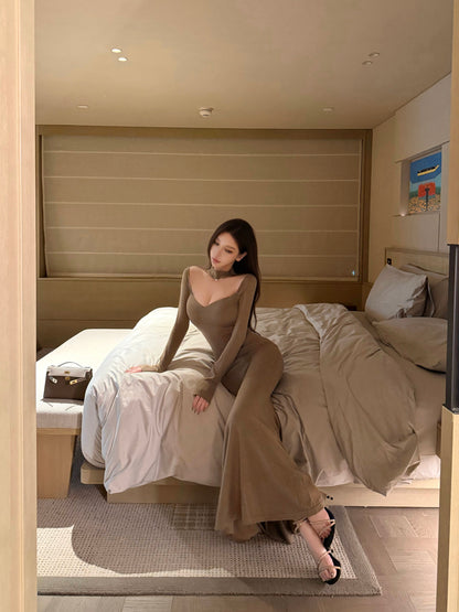 HALTER BACKLESS MERMAID KNIT DRESS