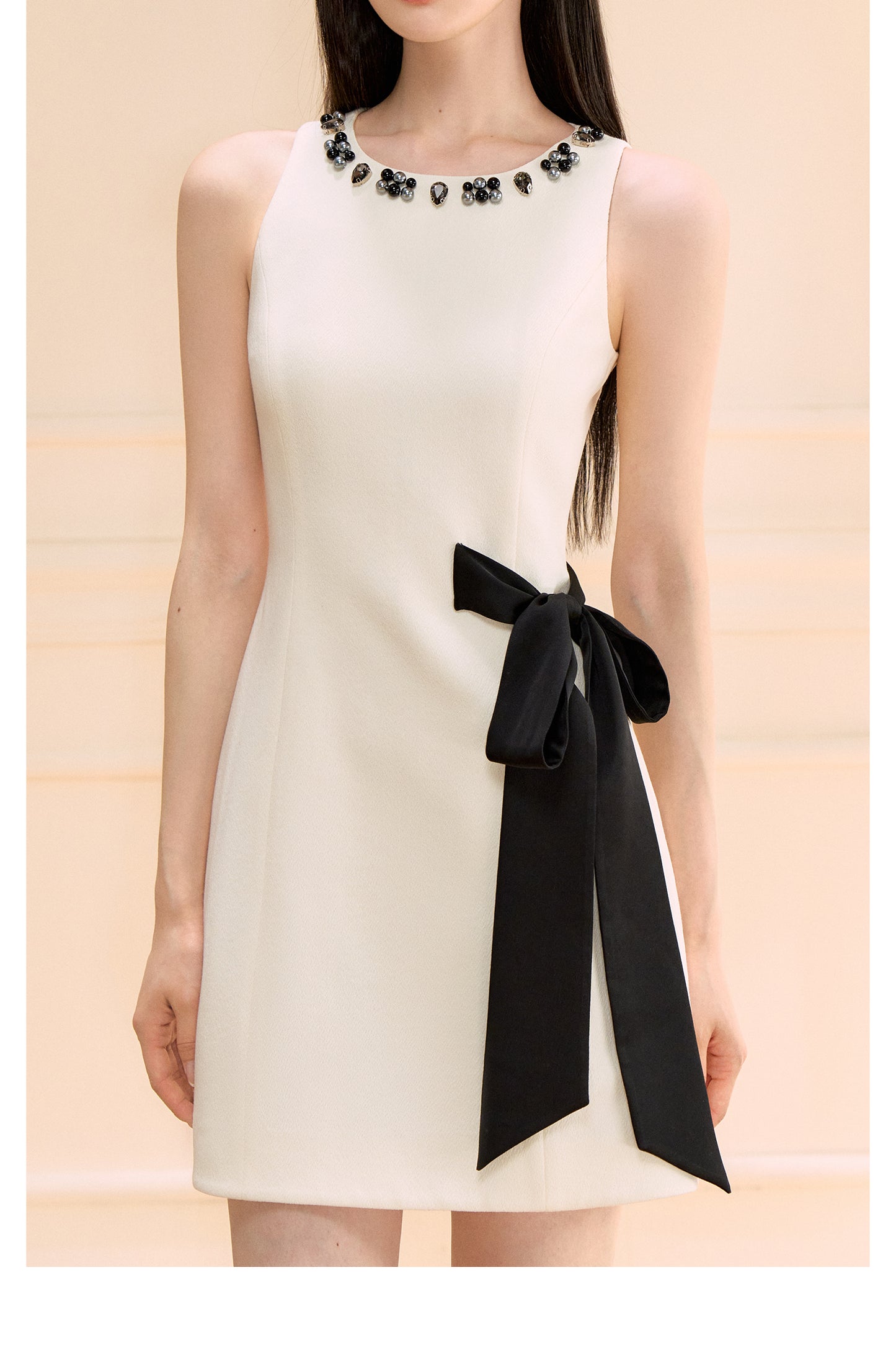 CREAMY ELEGANT SLEEVELESS DRESS