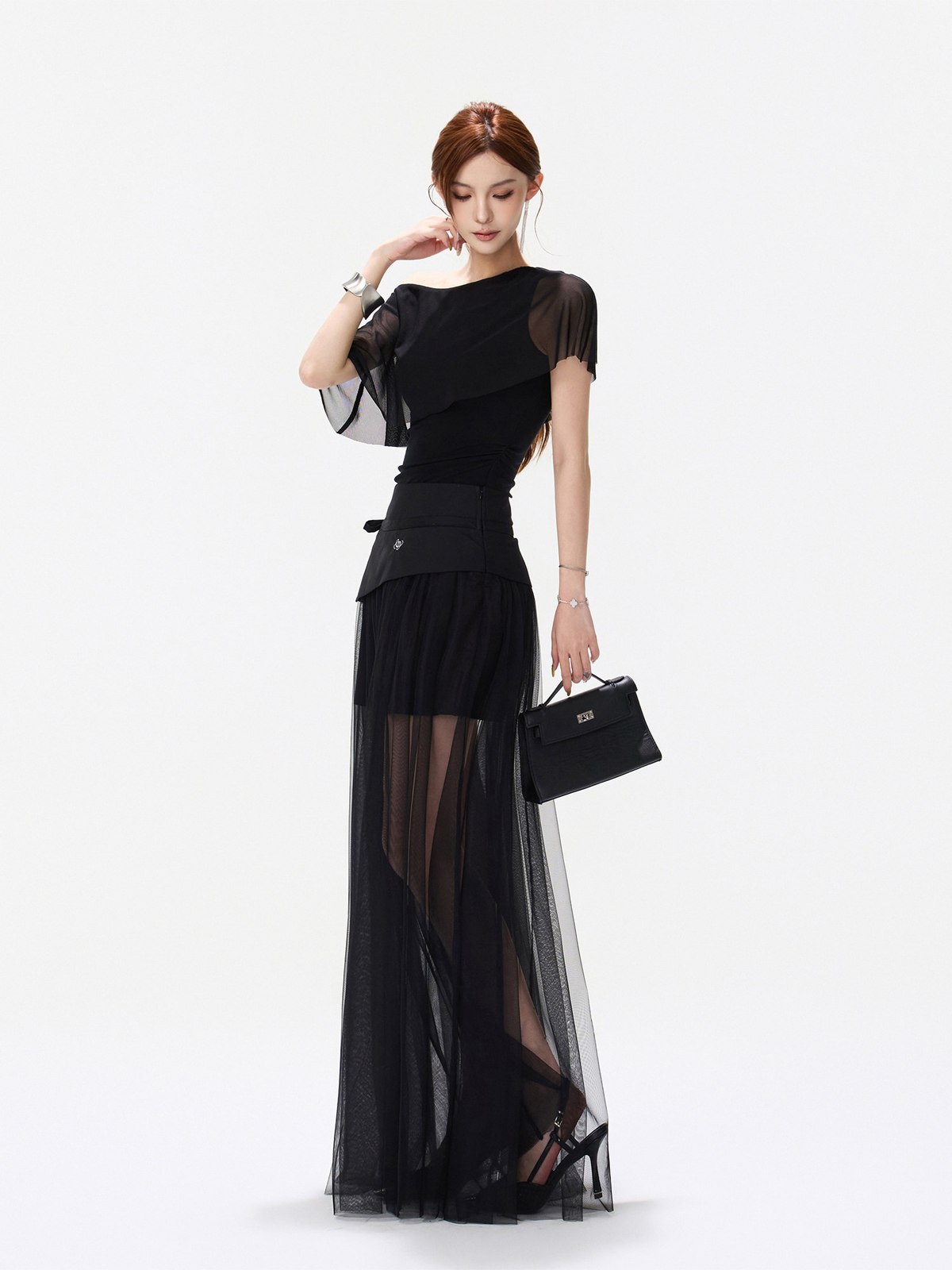 BLACK ASYMMETRIC MESH TOP AND SHEER MAXI SKIRT ブラック 全身コーディネート 正面