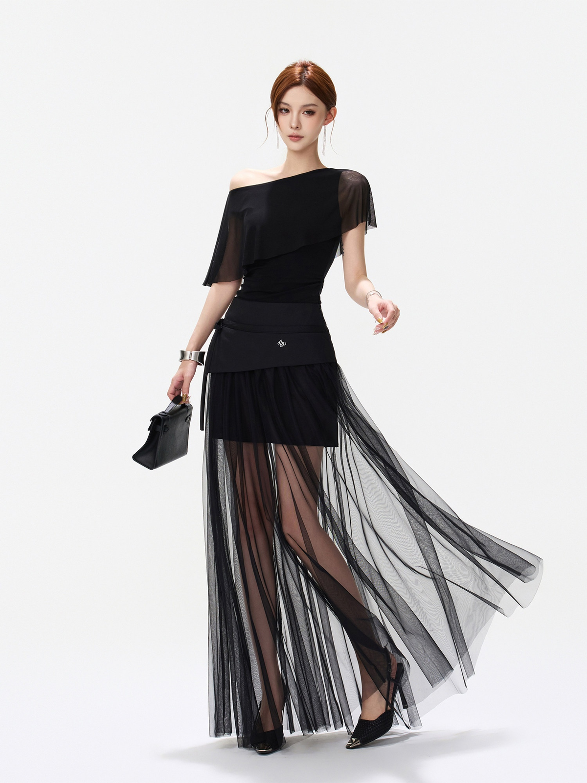BLACK ASYMMETRIC MESH TOP AND SHEER MAXI SKIRT ブラック 着用イメージ 2