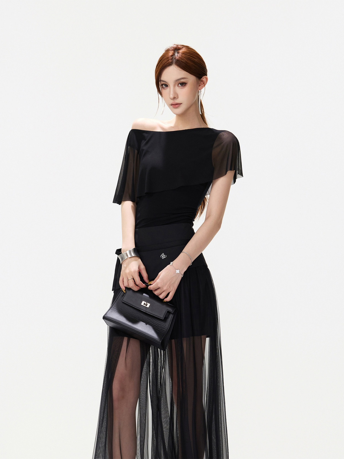 BLACK ASYMMETRIC MESH TOP AND SHEER MAXI SKIRT ブラック 着用イメージ 9