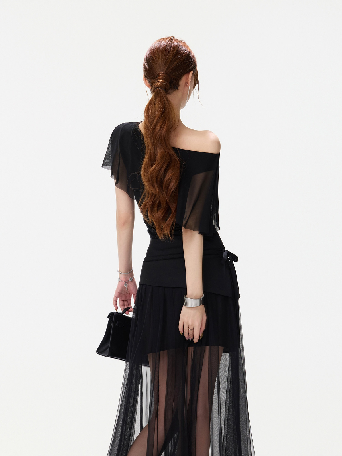BLACK ASYMMETRIC MESH TOP AND SHEER MAXI SKIRT ブラック 着用イメージ 12